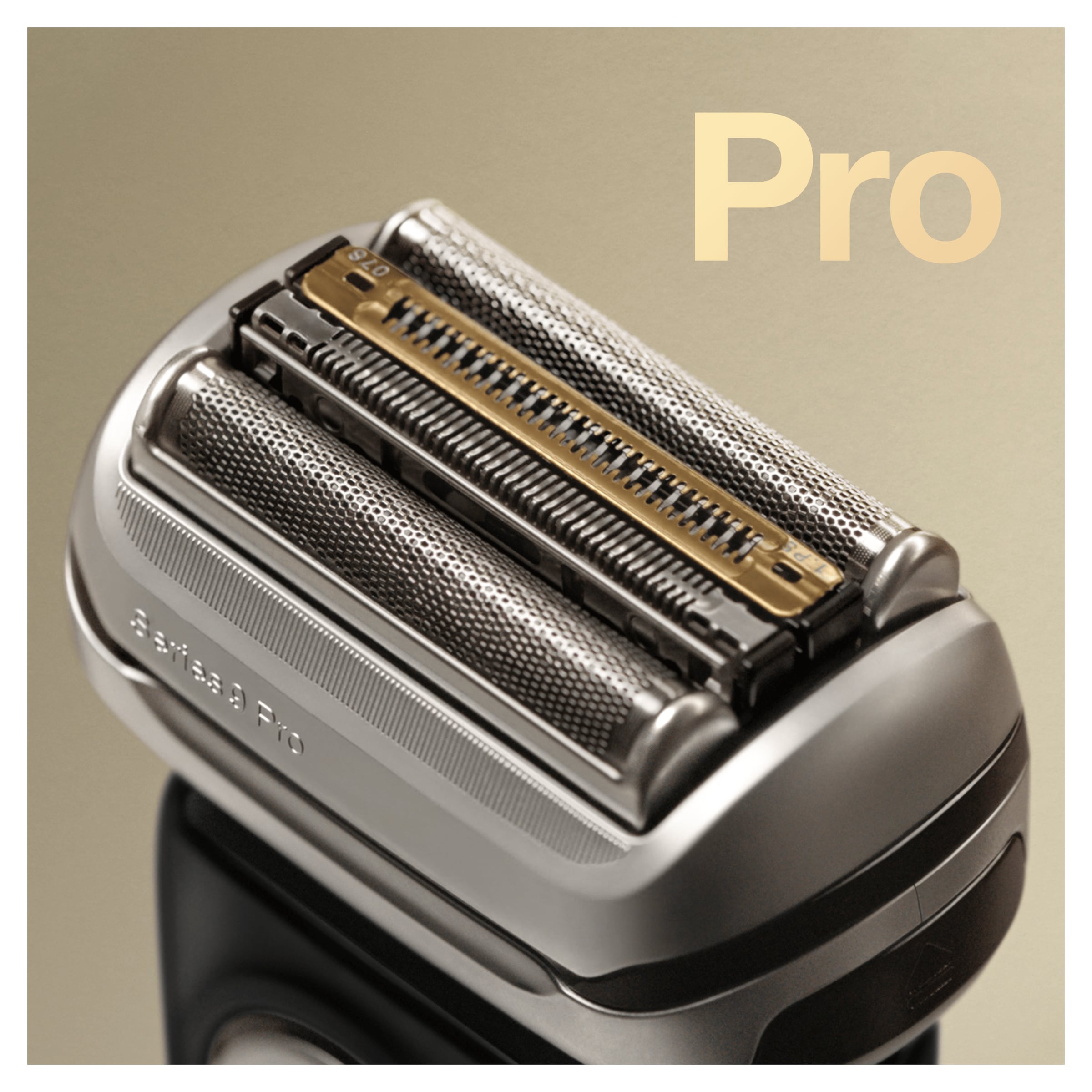 Braun Elektrorasierer »Series 9 Pro- 9420s«, 1 St. Aufsätze, Scherkopf mit ProLift Trimmer, PowerCase mit 60 Min. Laufzeit, Wet&Dry