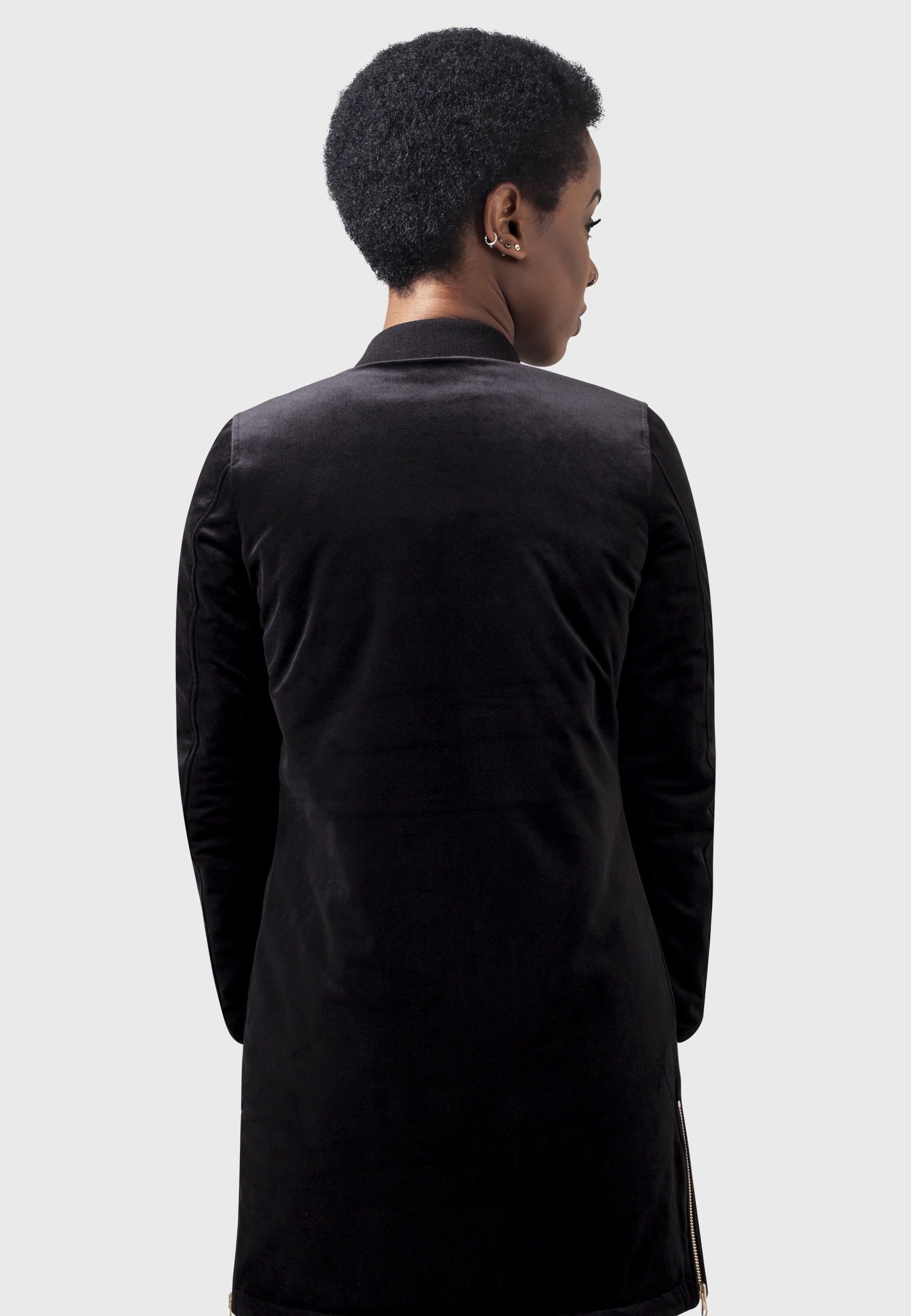 URBAN CLASSICS Langmantel »Urban Classics Damen Ladies Long Velvet Jacket«