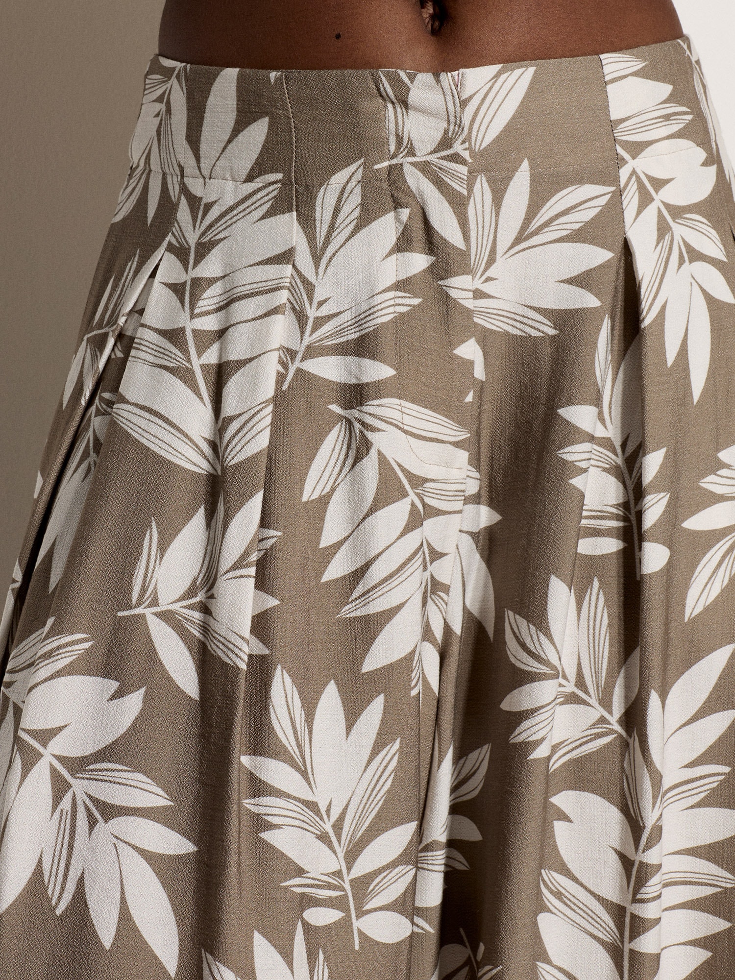 Apricot Culotte »Plissierte Culotte-Hose«  mit Blattmuster