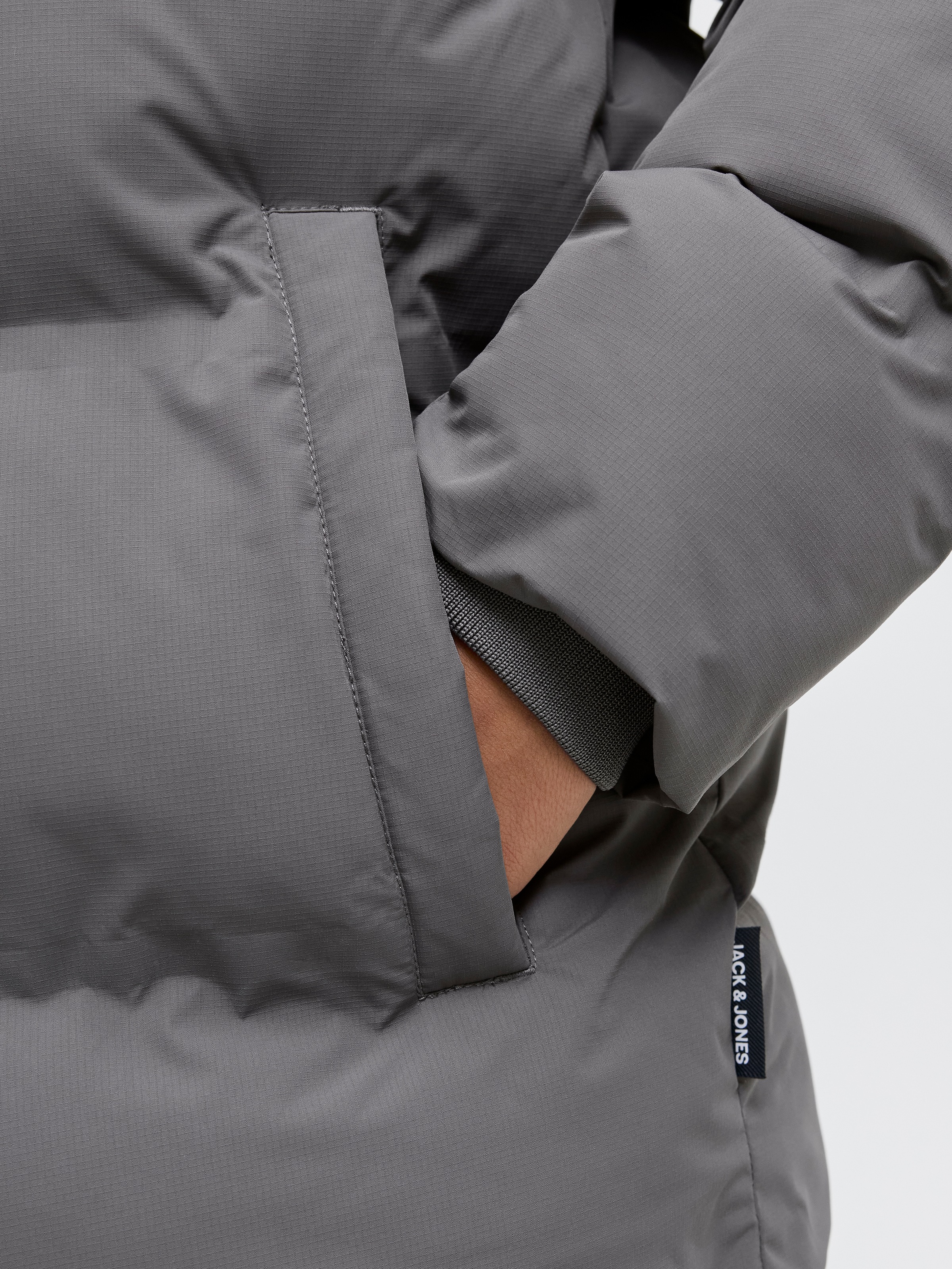 Thumbnail - Jack & Jones Junior Steppjacke "JJESOHO PUFFER HOOD SN JNR" mit Kapuze