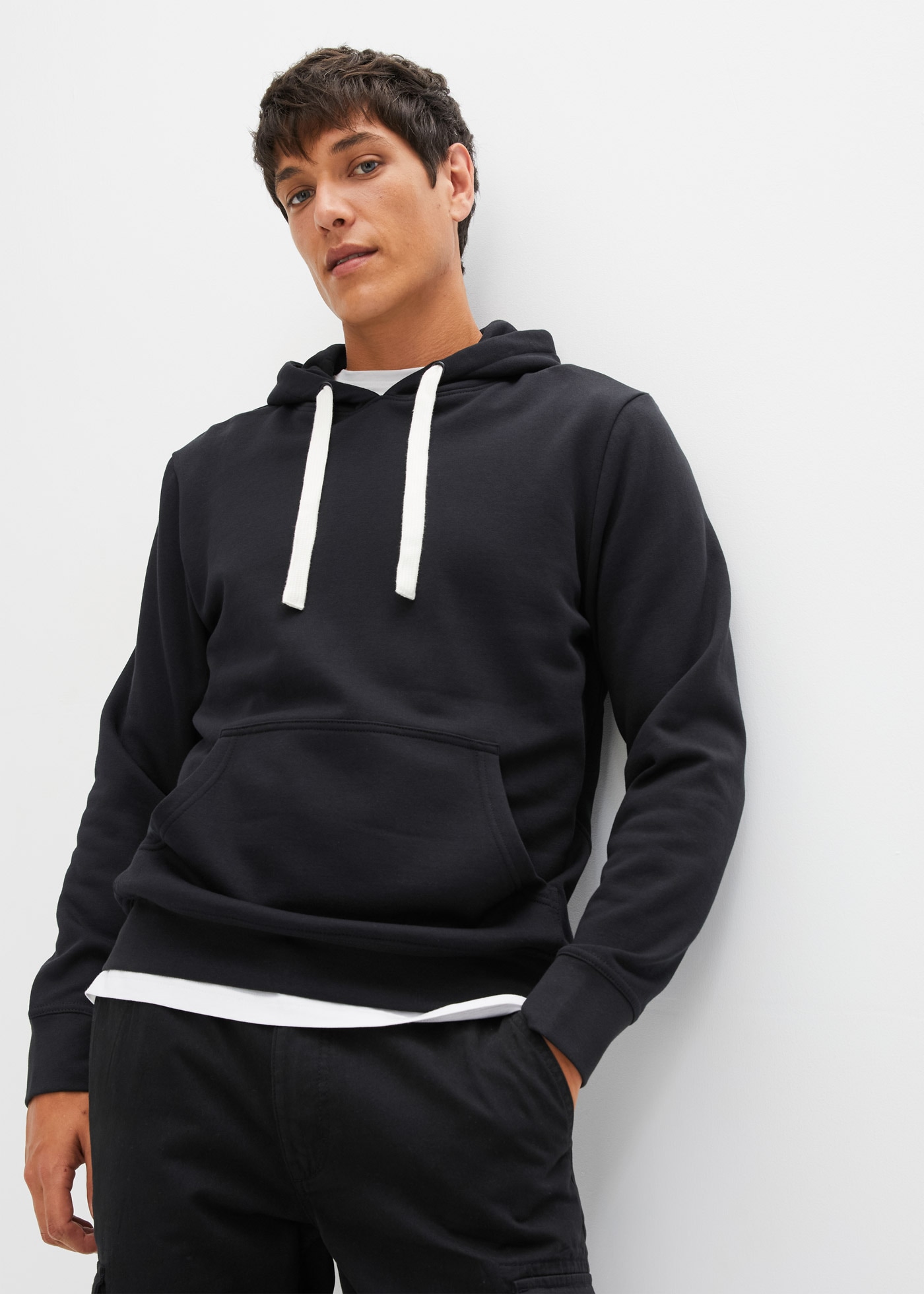 bonprix "Hoodie aus reiner Baumwolle", Regular Fit, mit Kängurutasche, weich angeraute Innenseite