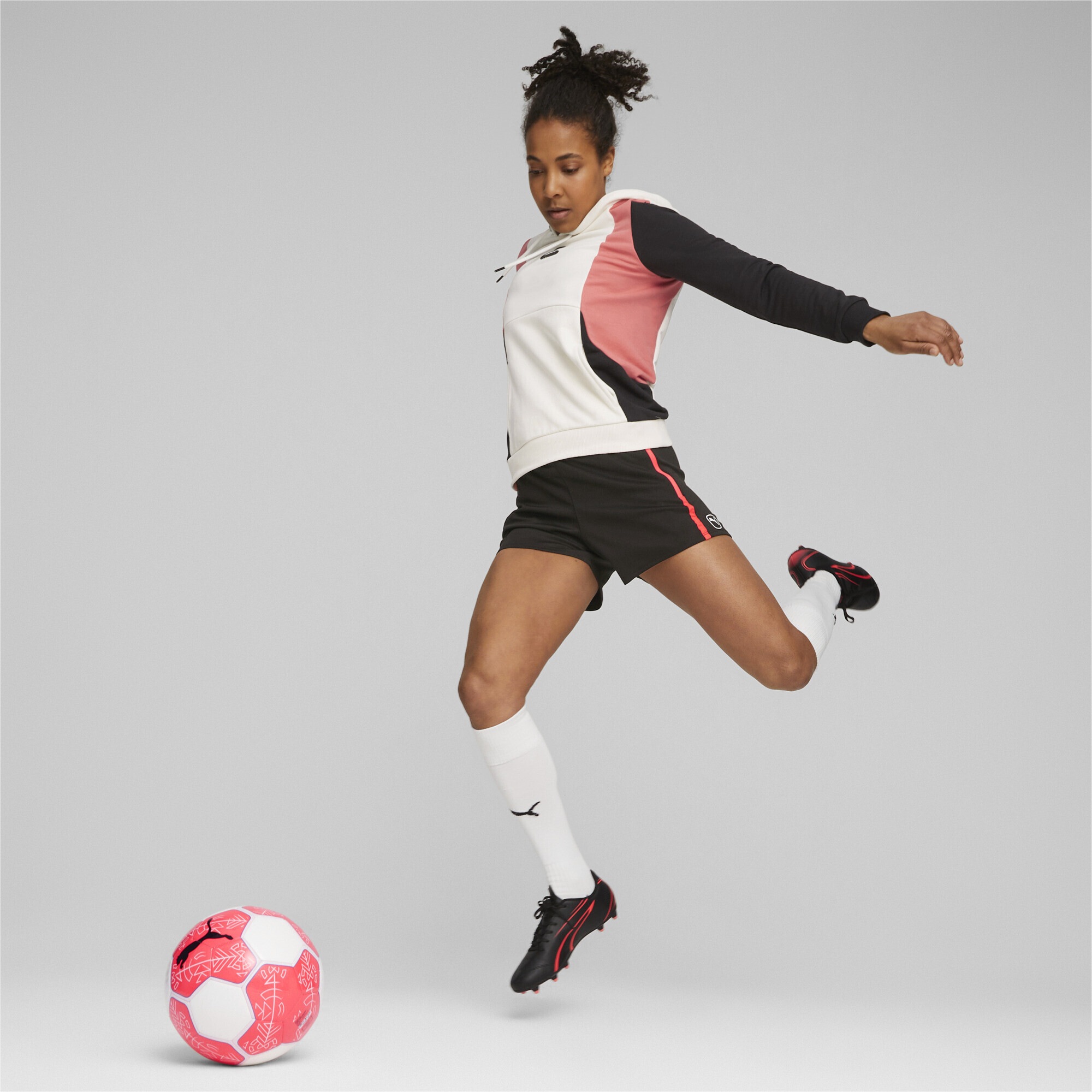 PUMA Sweatshirt »PUMA Queen Fußball-Hoodie Damen«
