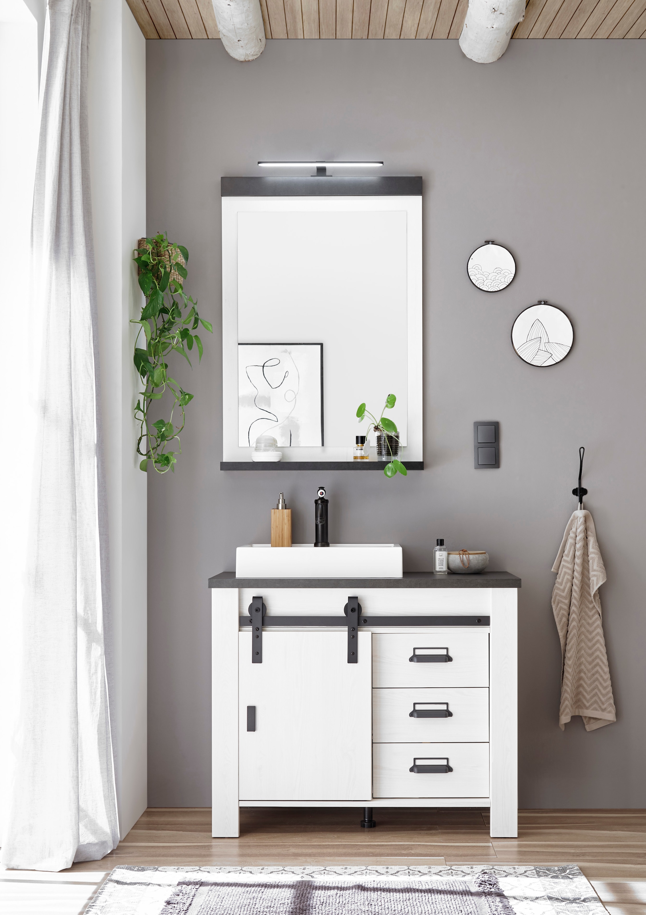 Home affaire Badmöbel-Set »SHERWOOD, Bad im modernen Design, 2-teiliges Badezimmer«, (2 St.), in 2 Farben verfügbar, Scheunentorbeschlag & Apothekergriff aus Metall
