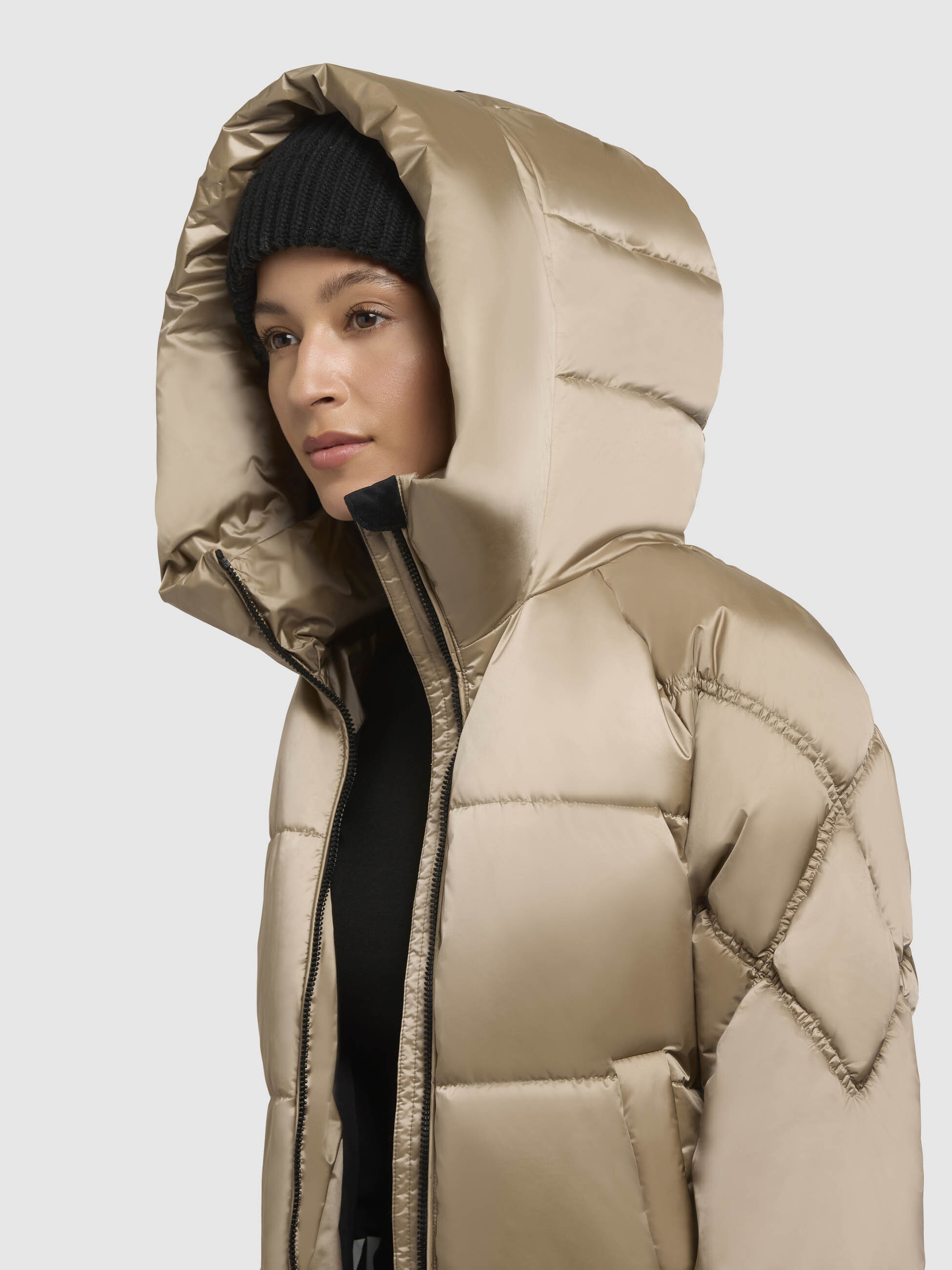 khujo Steppjacke »ISETT«, mit Kapuze