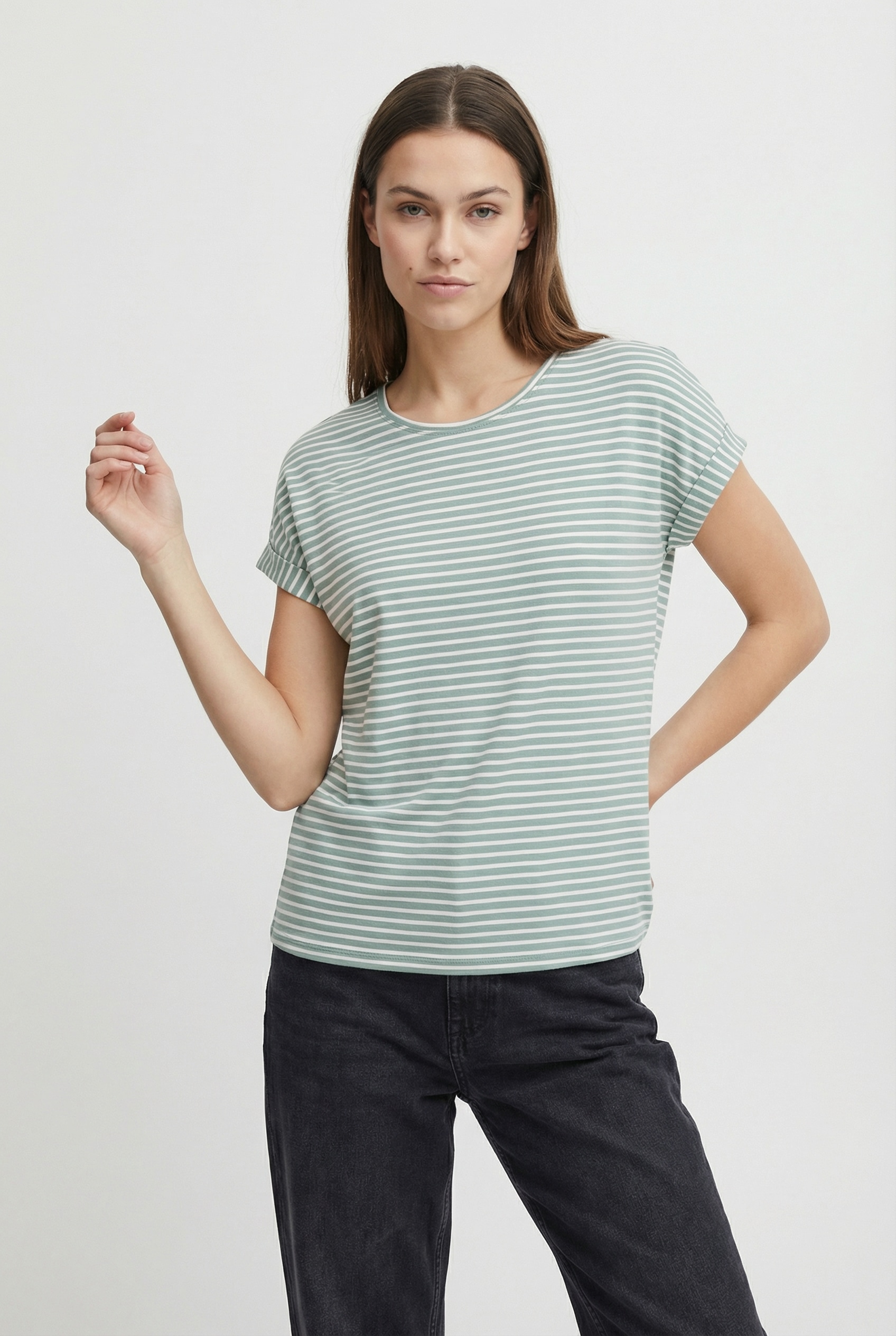 ONLY CARMAKOMA Kurzarmshirt "CARMOSTER STRIPE S/S O-NECK TOP JRS NOOS" Viskosemischung, regular fit