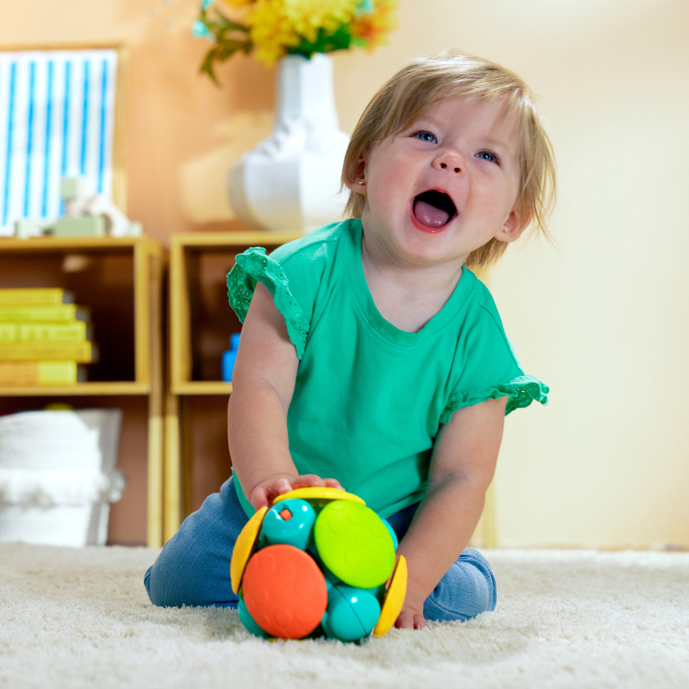 Bright Starts Greifspielzeug »Wobble Bobble™ Crawl & Chase Ball«