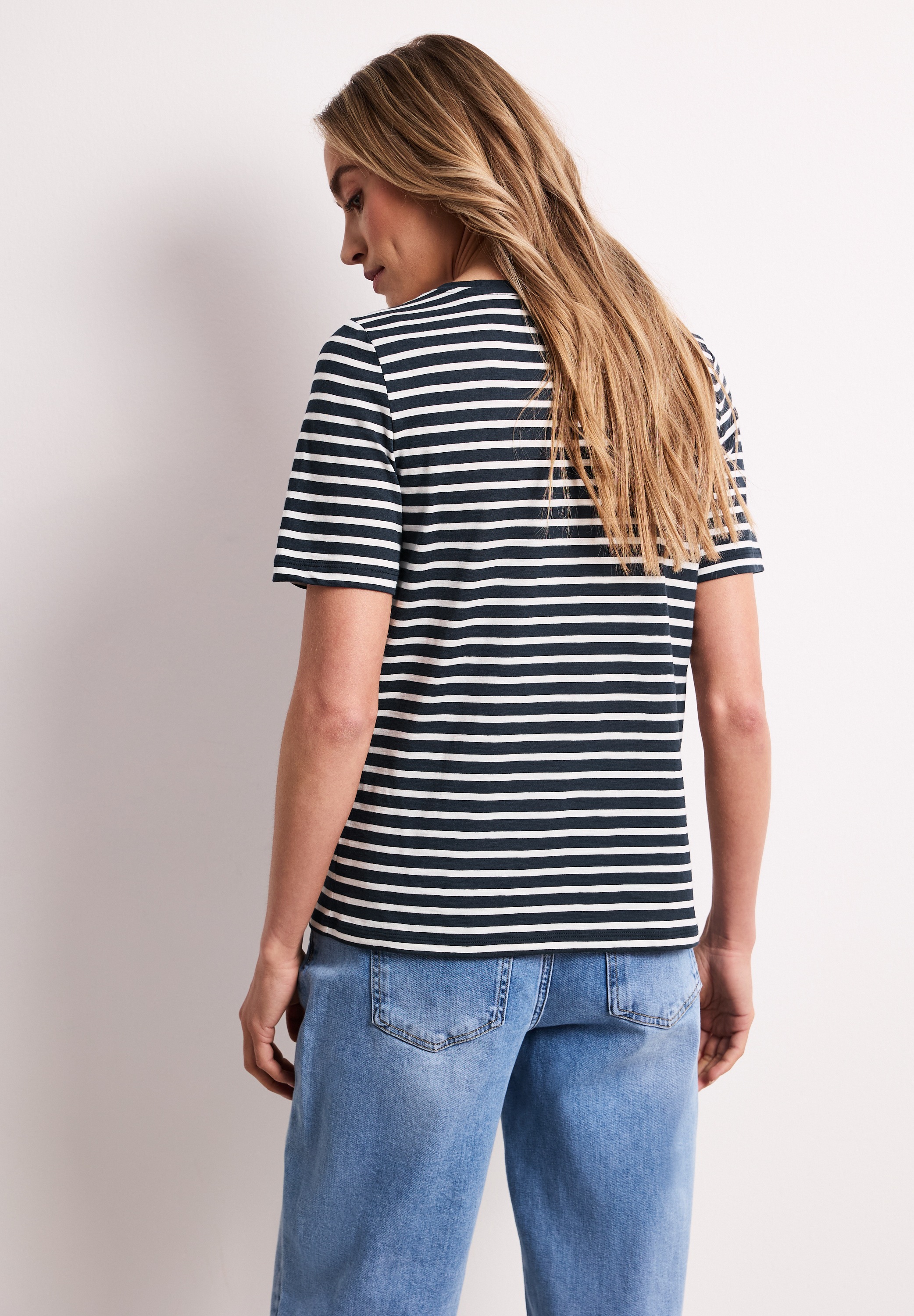 STREET ONE T-Shirt mit abgerundetem V-Ausschnitt günstig online kaufen