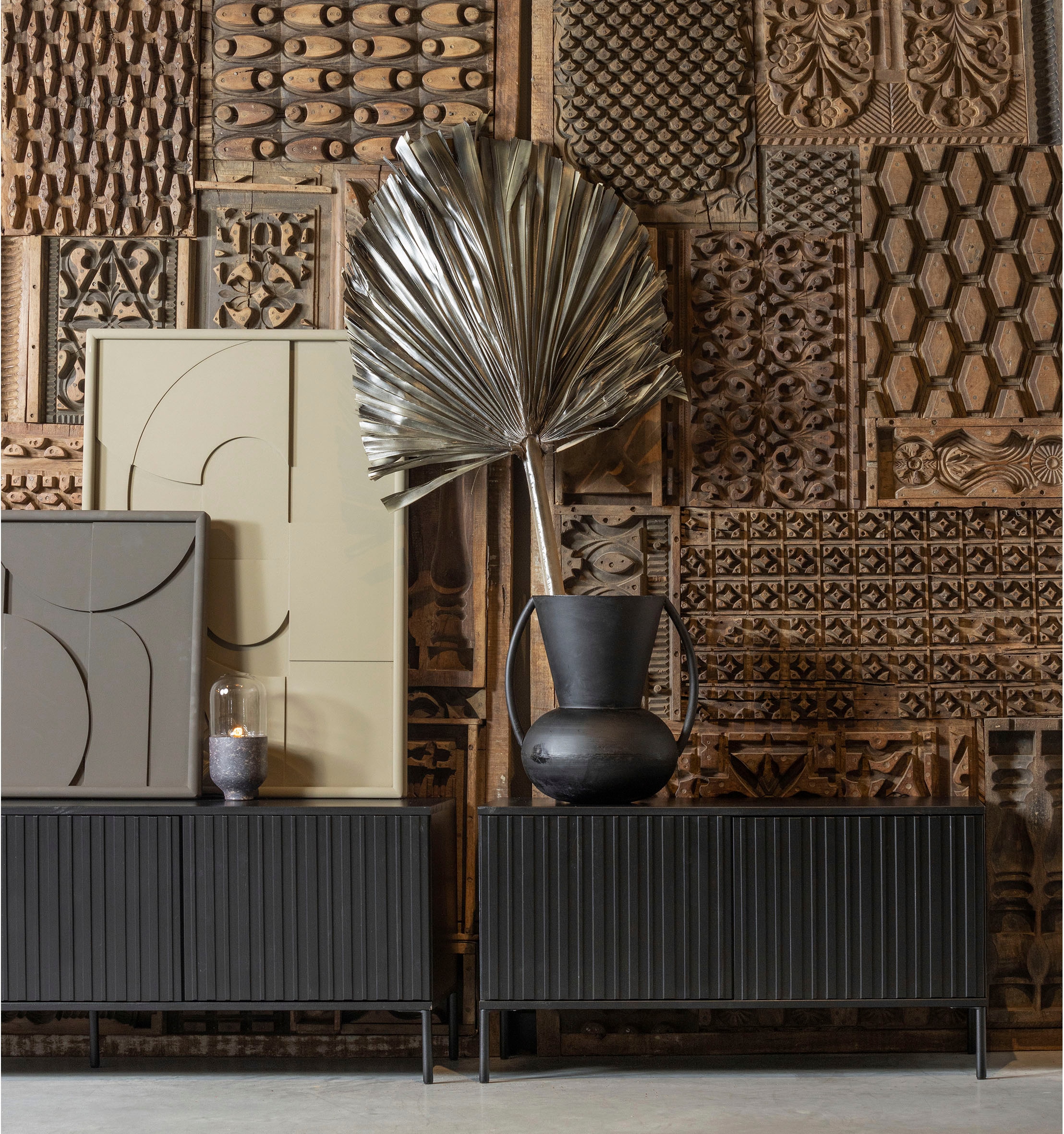 WOOOD Sideboard »New Gravure, TV-Kommode, Breite 100 cm oder 150 cm«, Kommode Höhe 56 cm, mit grafischen Relieftüren, viel Stauraum