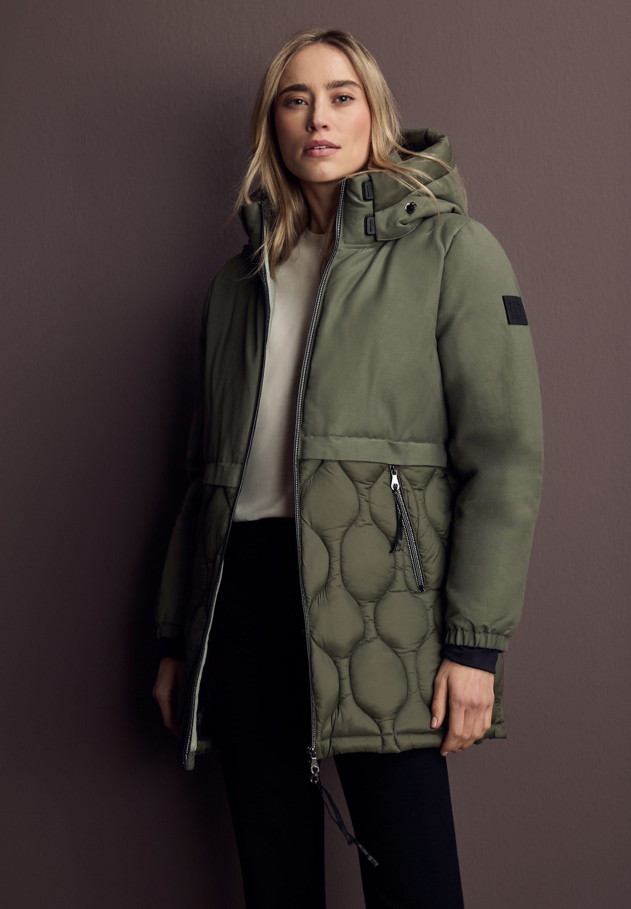 STREET ONE Softshelljacke mit Kapuze mit moderner Steppung