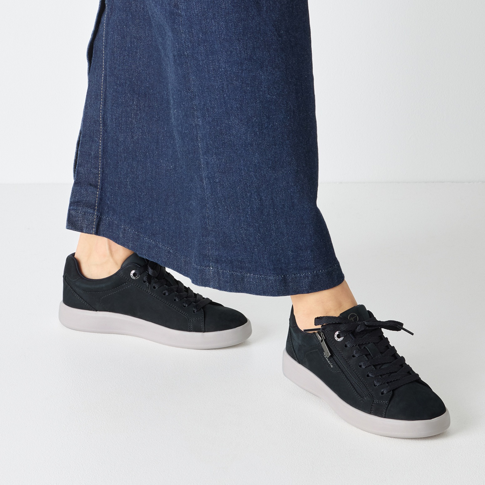 Tamaris Plateausneaker, Freizeitschuh, Halbschuh, Schnürschuh mit Ziernähten