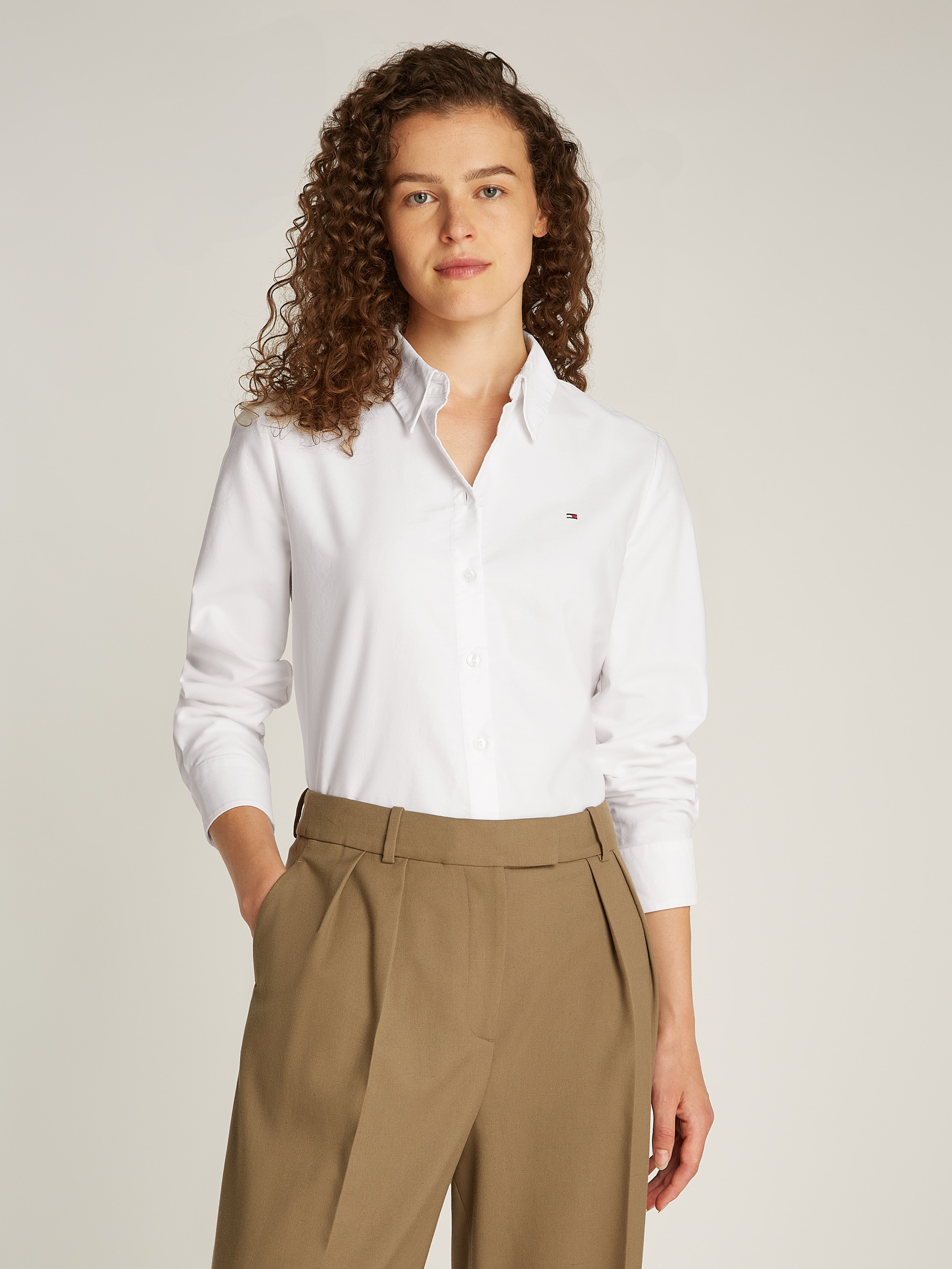 Tommy Hilfiger Hemdbluse »OXFORD RELAXED FIT SHIRT«, mit aufgestickter Flag