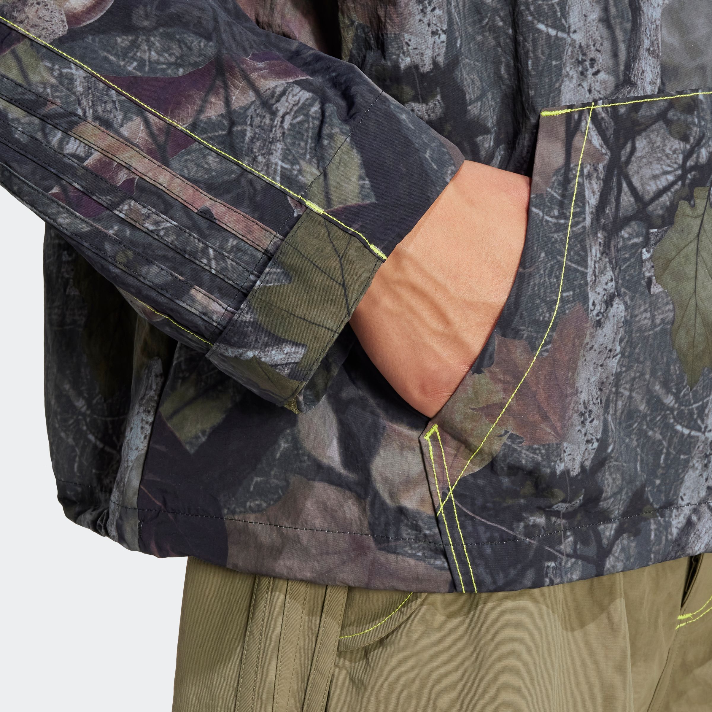 Thumbnail - adidas Originals Sommerjacke "CAMO JACKET Q1"