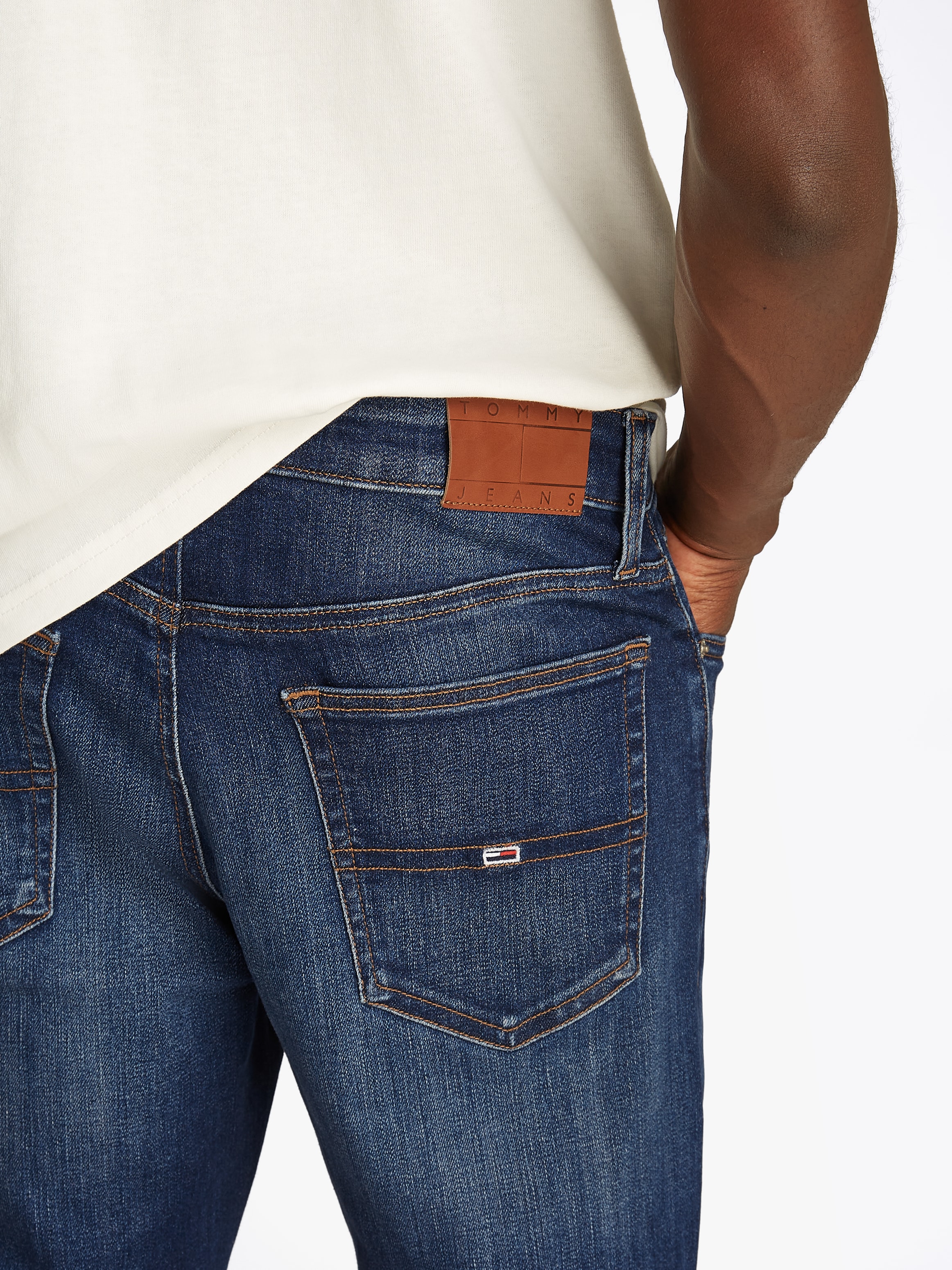 Tommy Jeans Bootcut-Jeans, in blauer Waschung günstig online kaufen