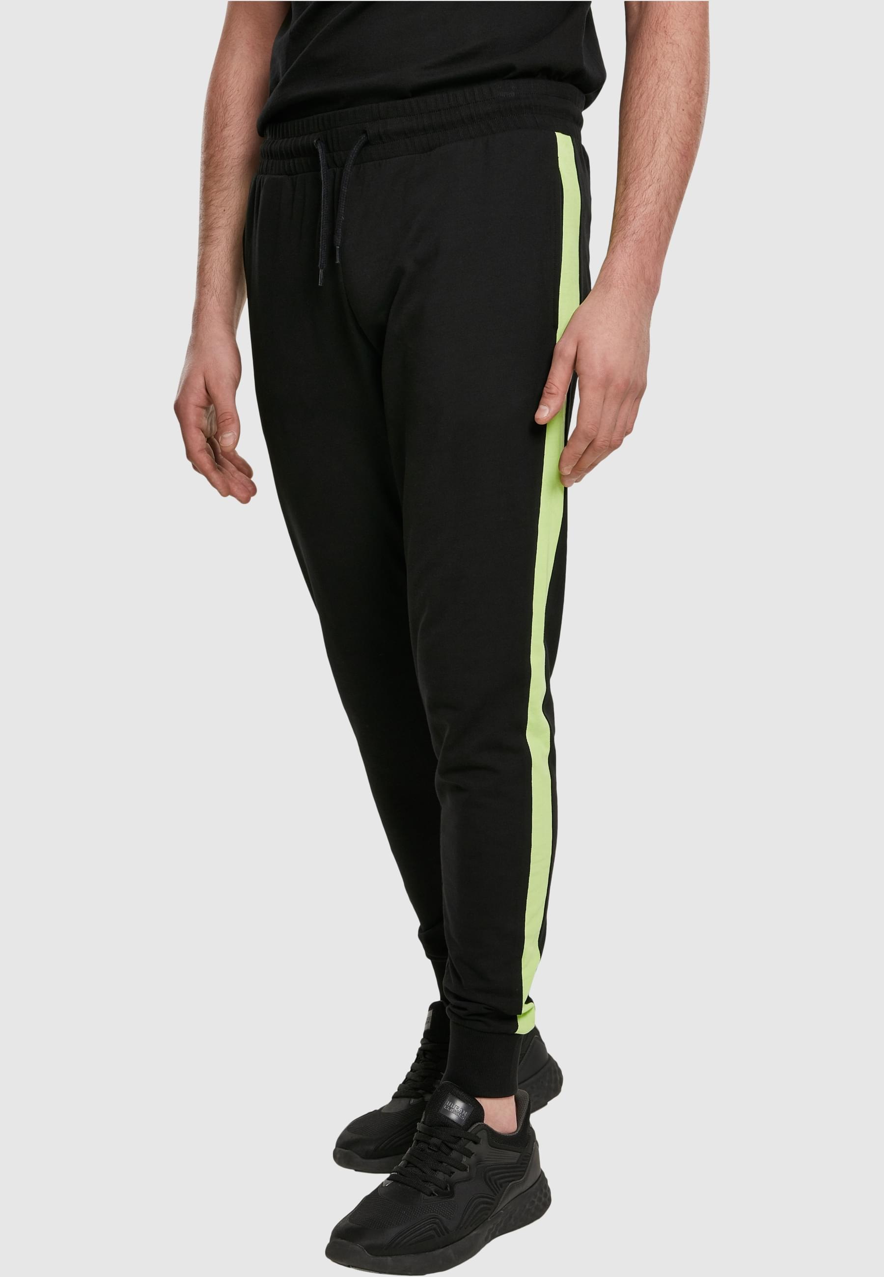 URBAN CLASSICS Stoffhose »Urban Classics Herren Neon Striped Sweatpants«, (1 tlg.)