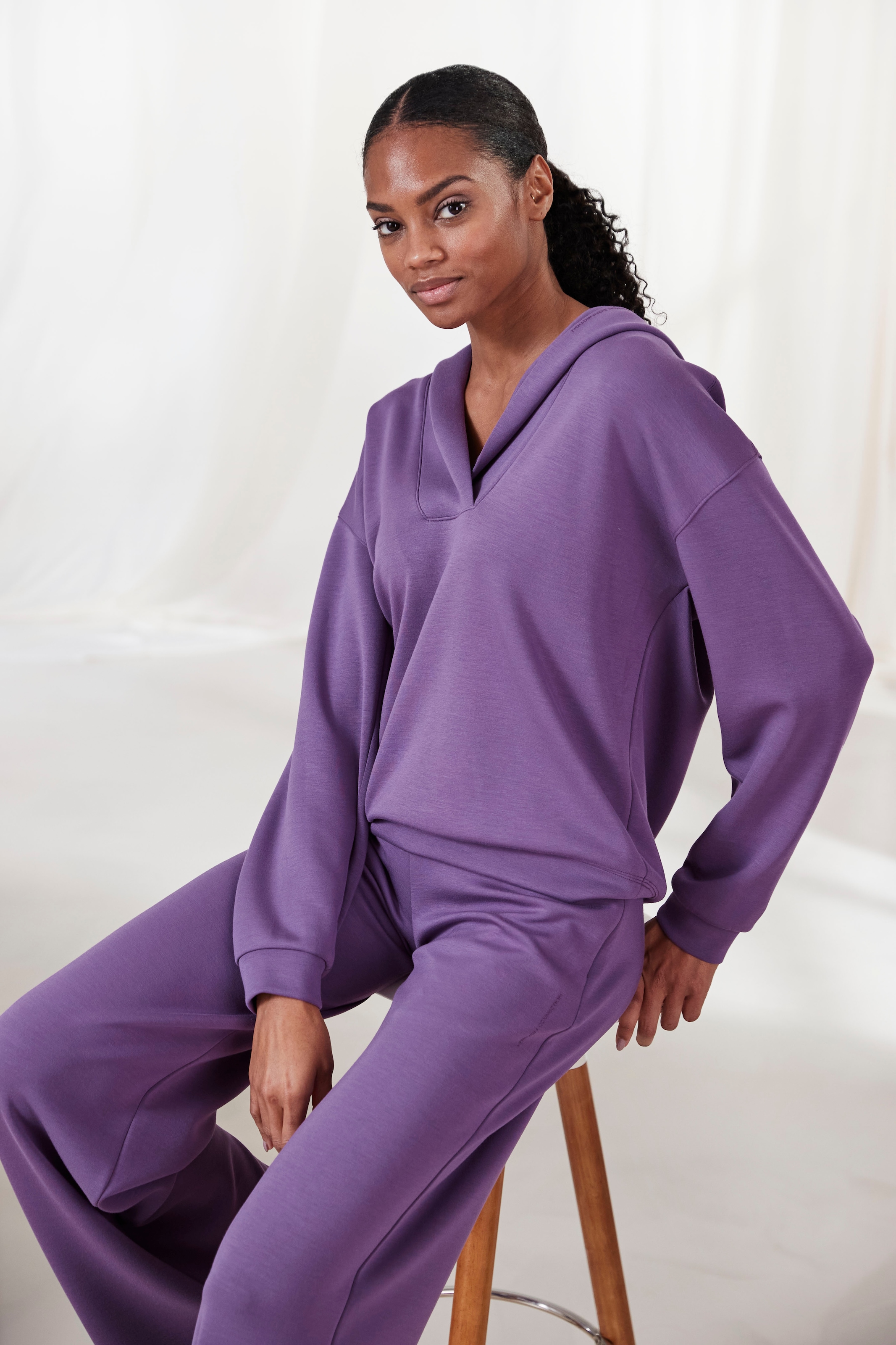 French Connection Hoodie, mit V-Ausschnitt und breitem Kragen, Loungewear