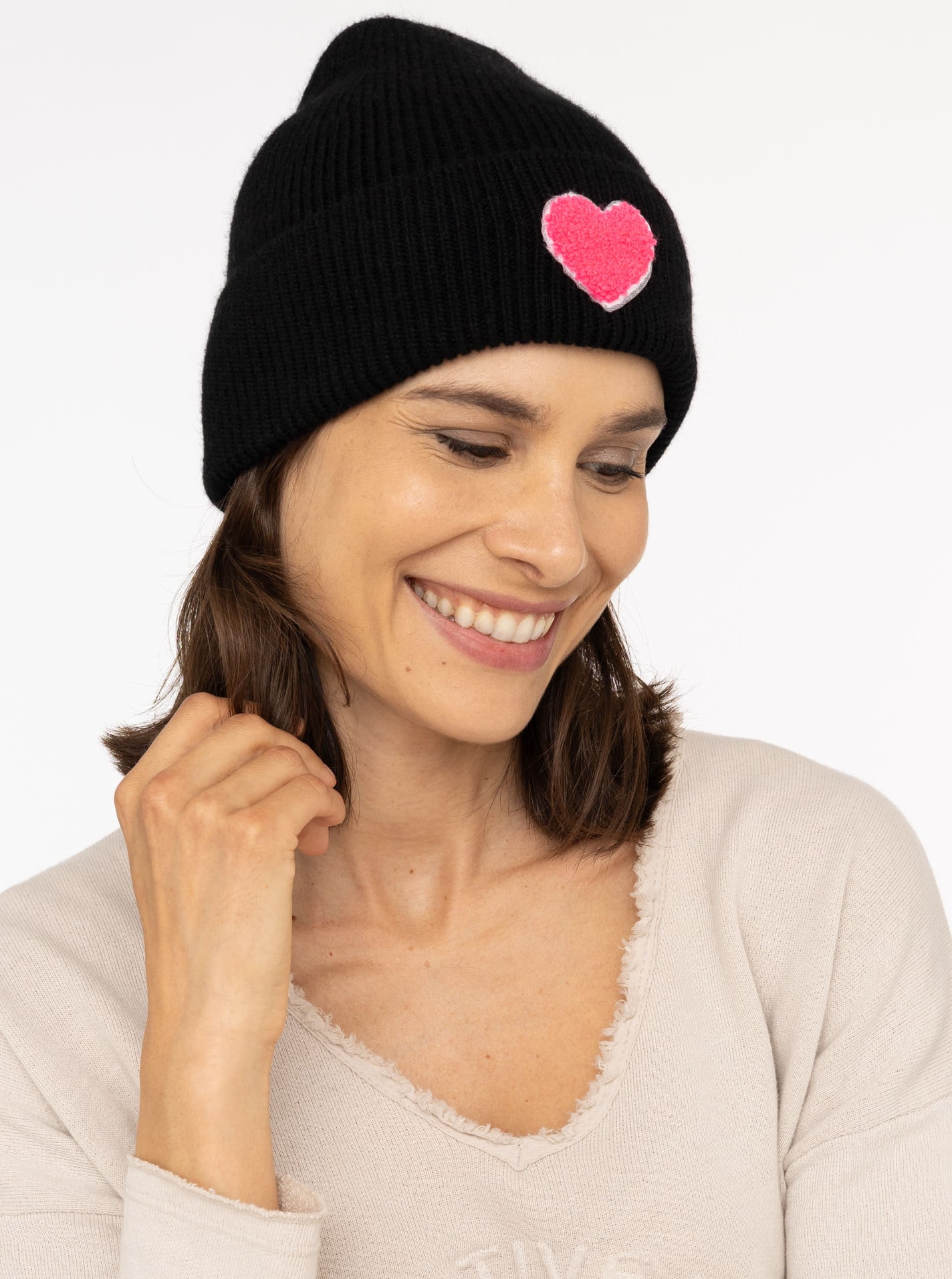Zwillingsherz Beanie ""Heart Patch"" Grobstrick, Herzmotiv,Wollanteil, brei günstig online kaufen