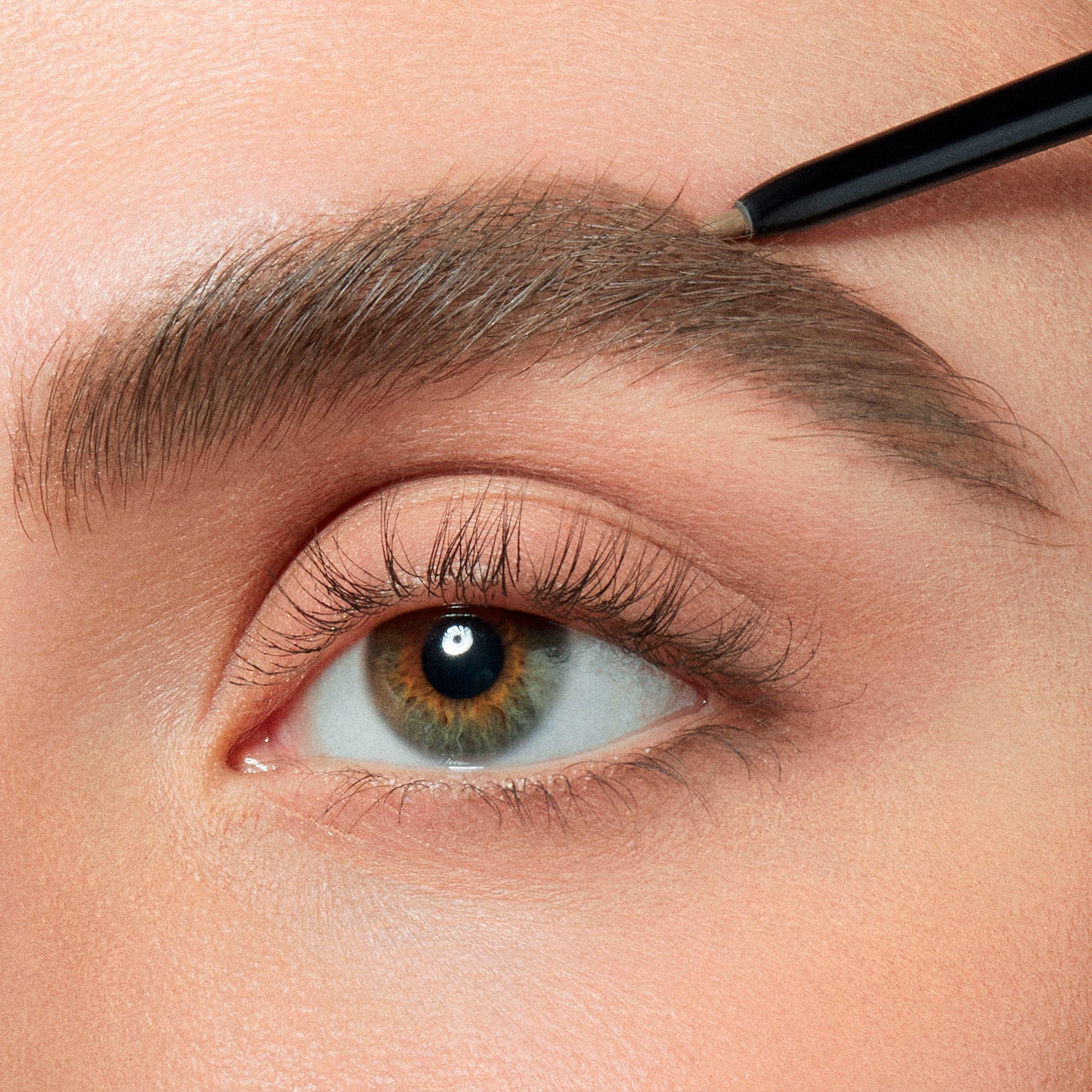 L'ORÉAL PARIS Augenbrauen-Stift »Brow Artist Skinny Definer«, Augen-Make-Up, in Stiftform mit Spiralbürste