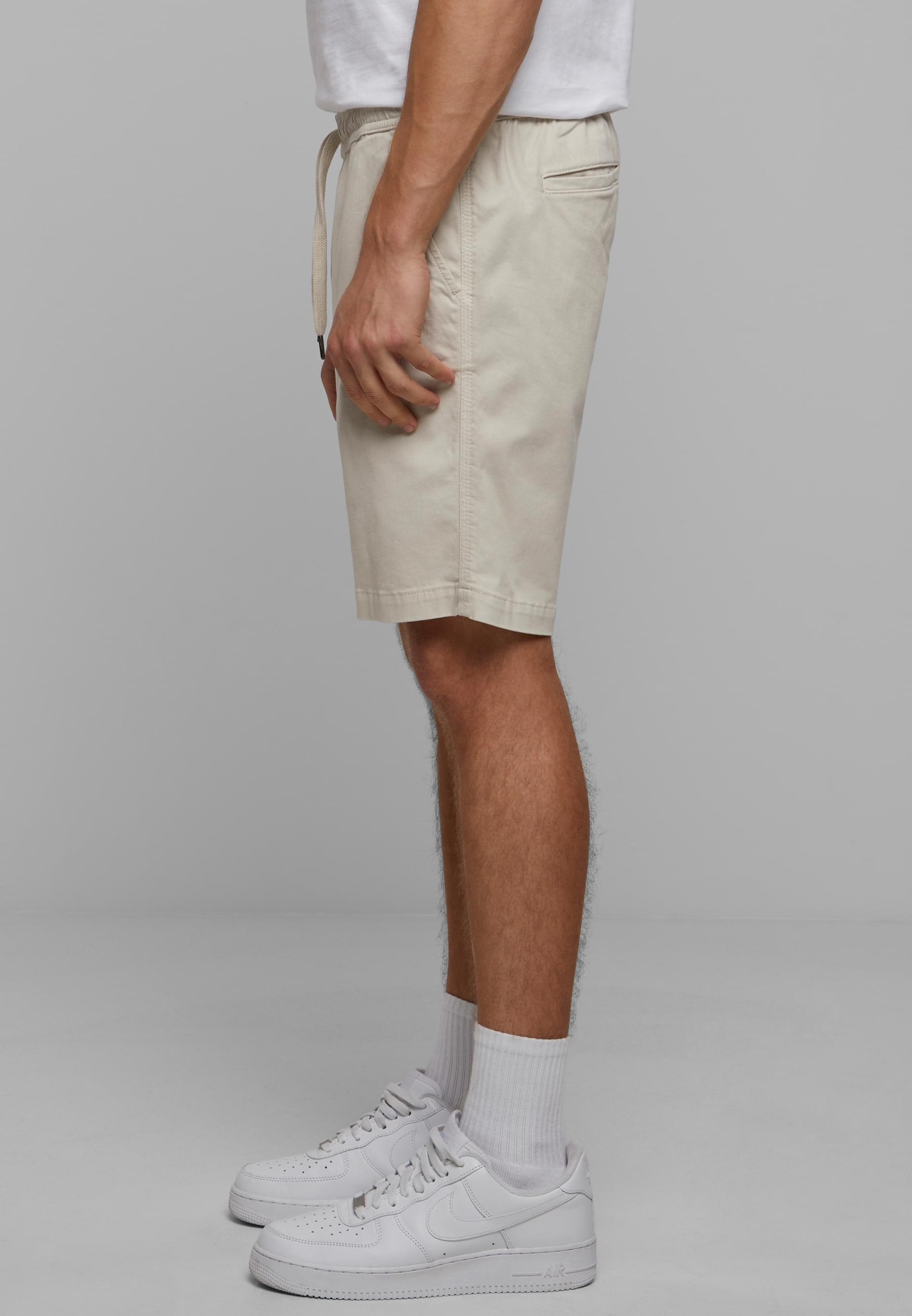 URBAN CLASSICS Stoffhose »Urban Classics Herren Stretch Twill Joggshorts«, (1 tlg.)