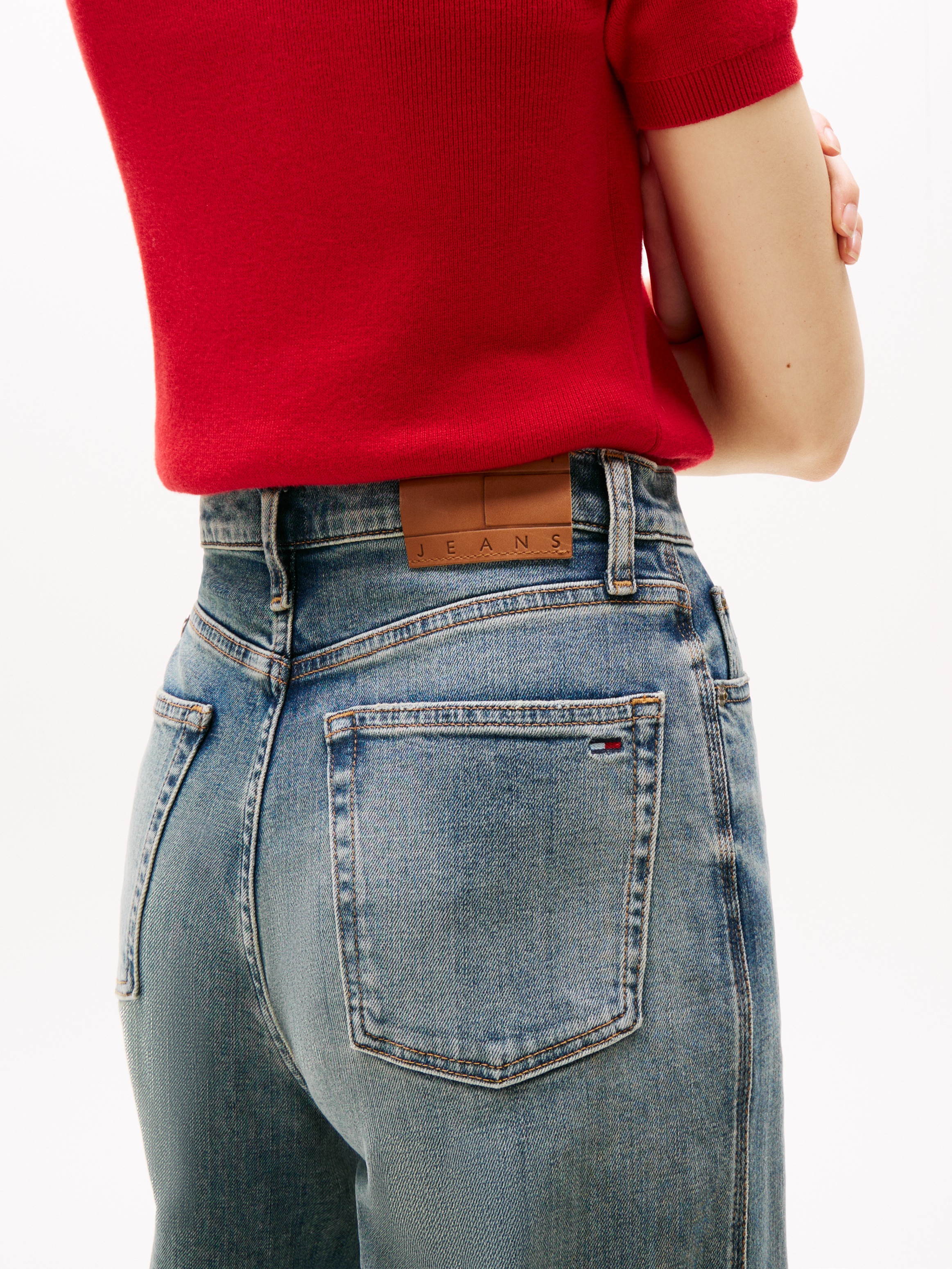 Tommy Jeans Weite Jeans "Claire High Rise", mit Logo-Badge günstig online kaufen