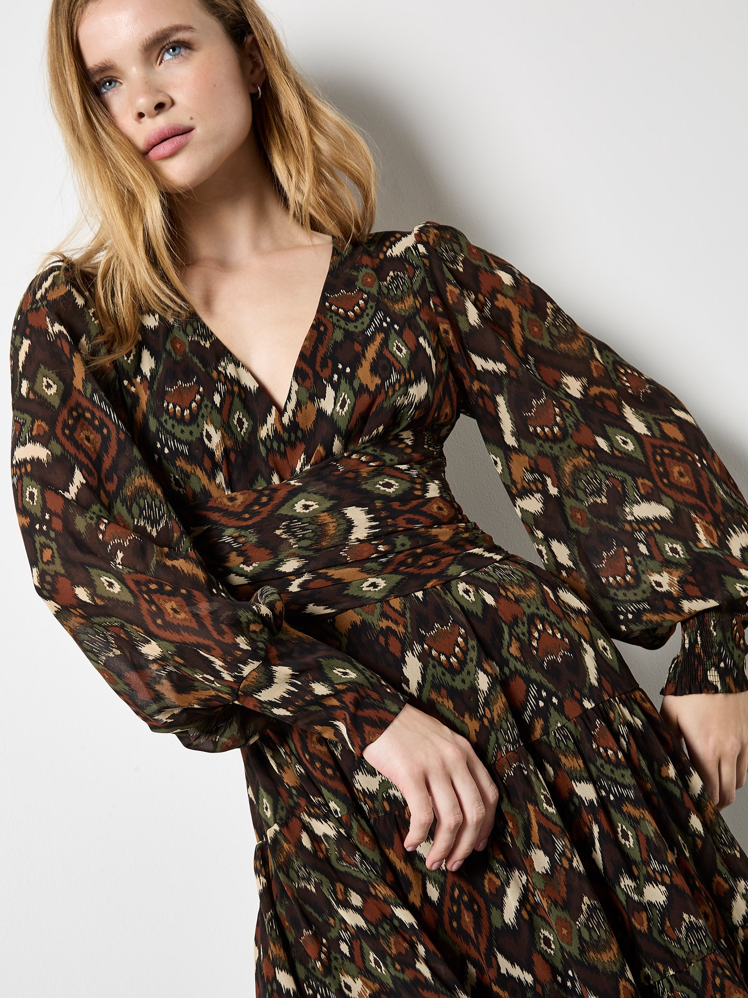 Apricot Maxikleid »Maxikleid« im Ikat-Design