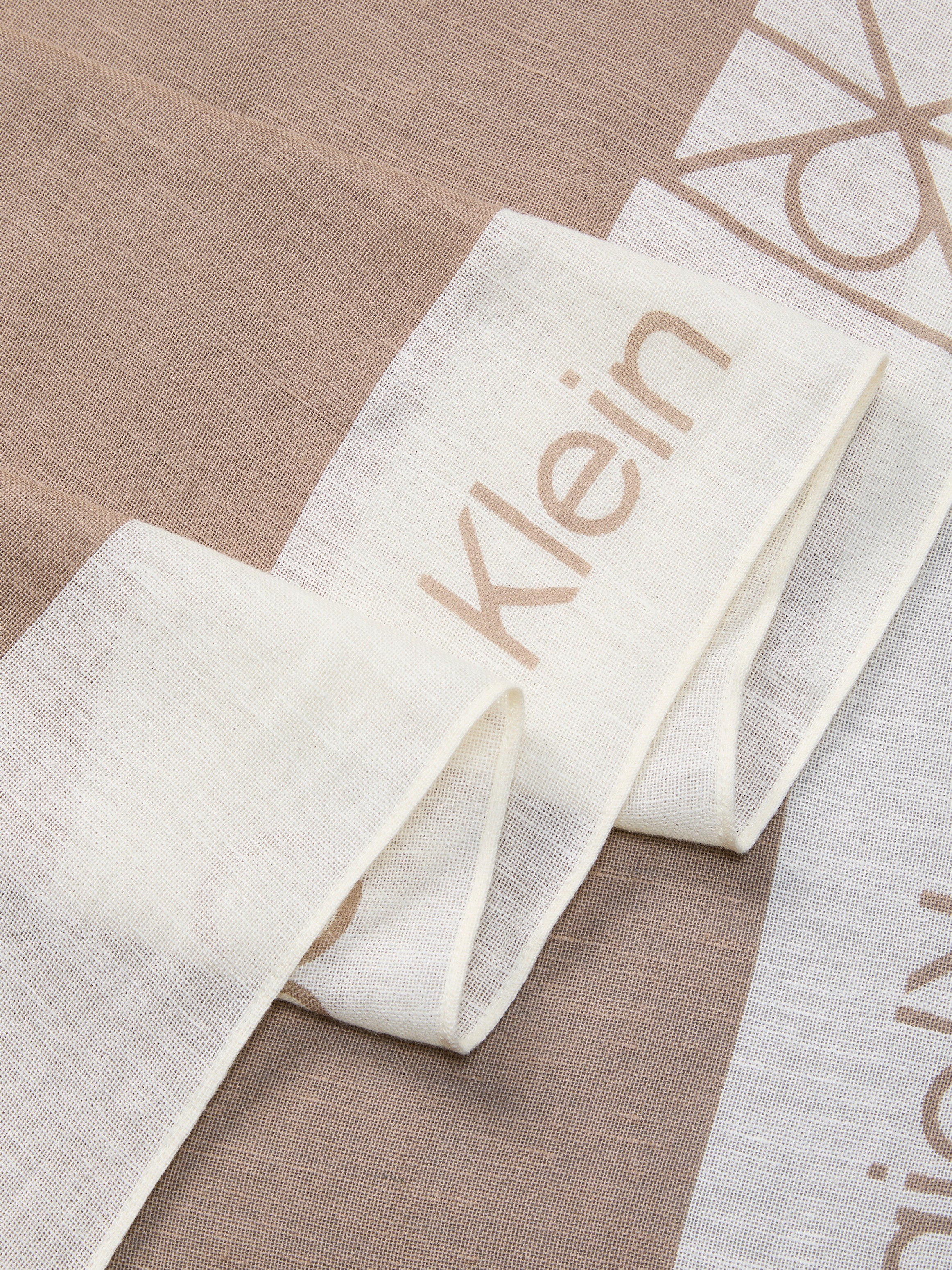 Modetuch CALVIN KLEIN "LINEN BLEND EMBLEM PAREO SCARF", Damen, desert taupe, weiß alyssum, Web, Materialmix, unifarben, Modetücher, Mit Farbkontrasten 6
