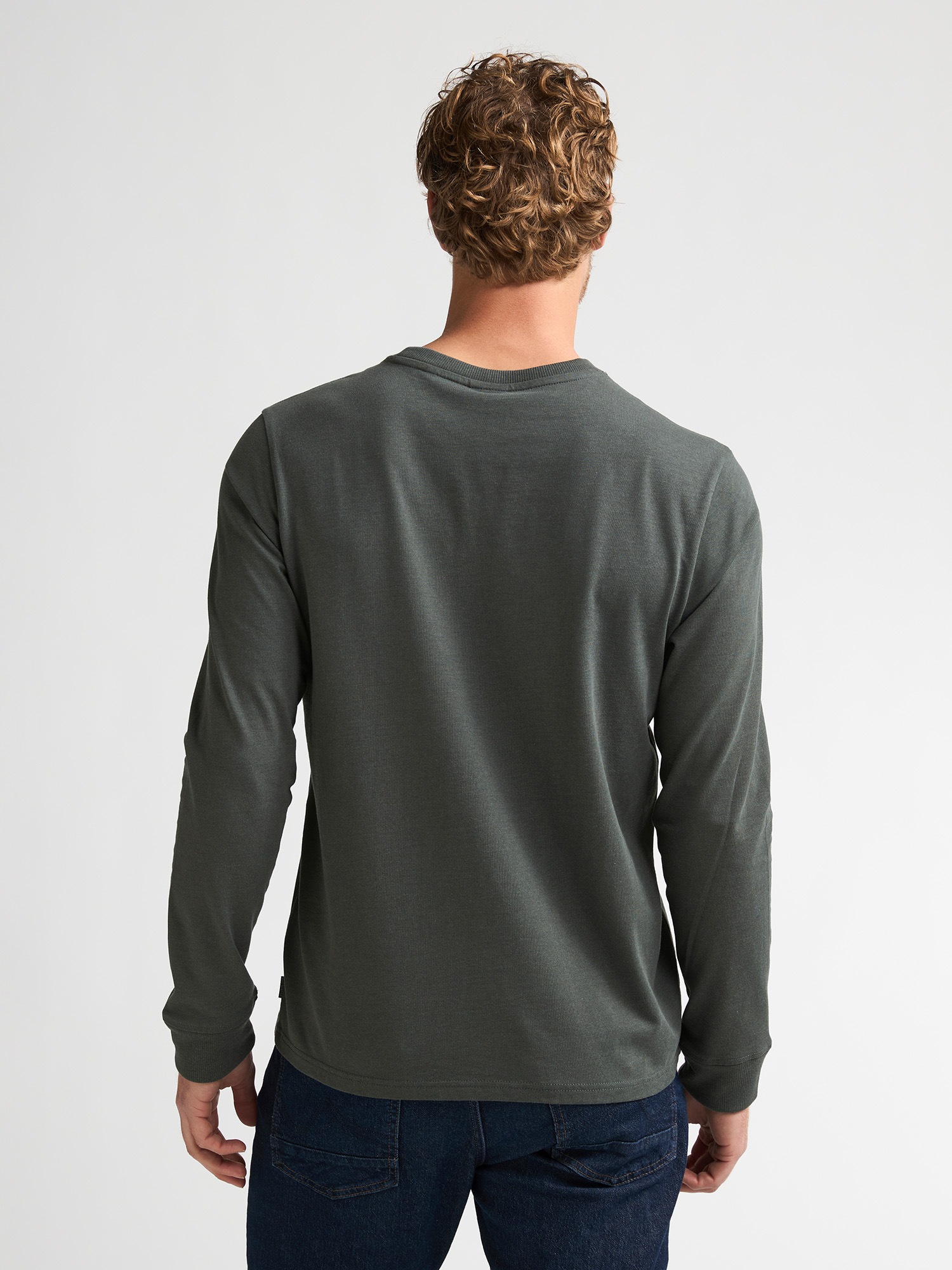 Petrol Industries Langarmshirt mit Rundhalsausschnitt, kleine Logoprägung
