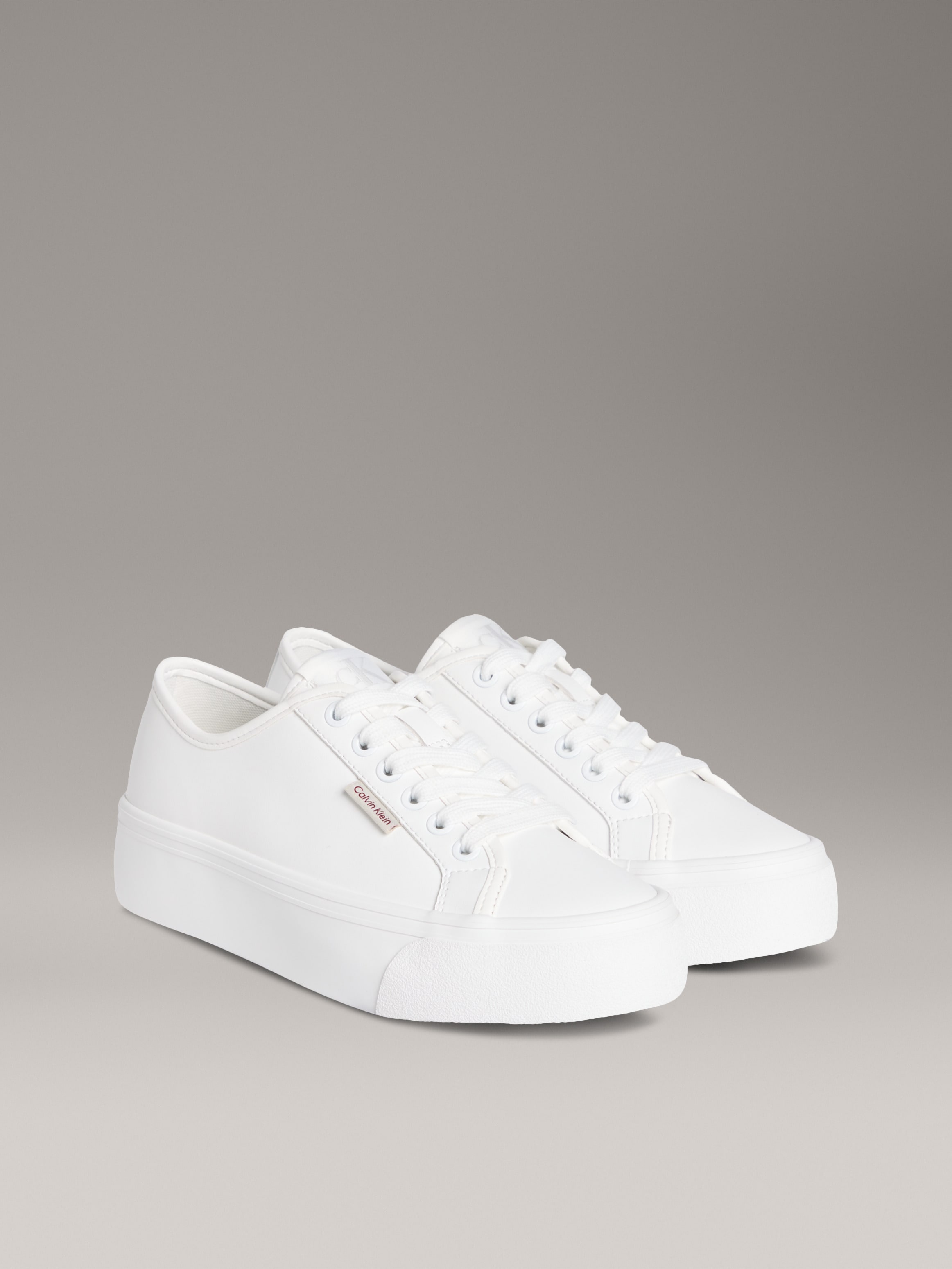Calvin Klein Jeans Plateausneaker »VULC FLATFORM LTH«, Schnürschuh, Halbschuh, Freizeitsneaker in schlichter Optik