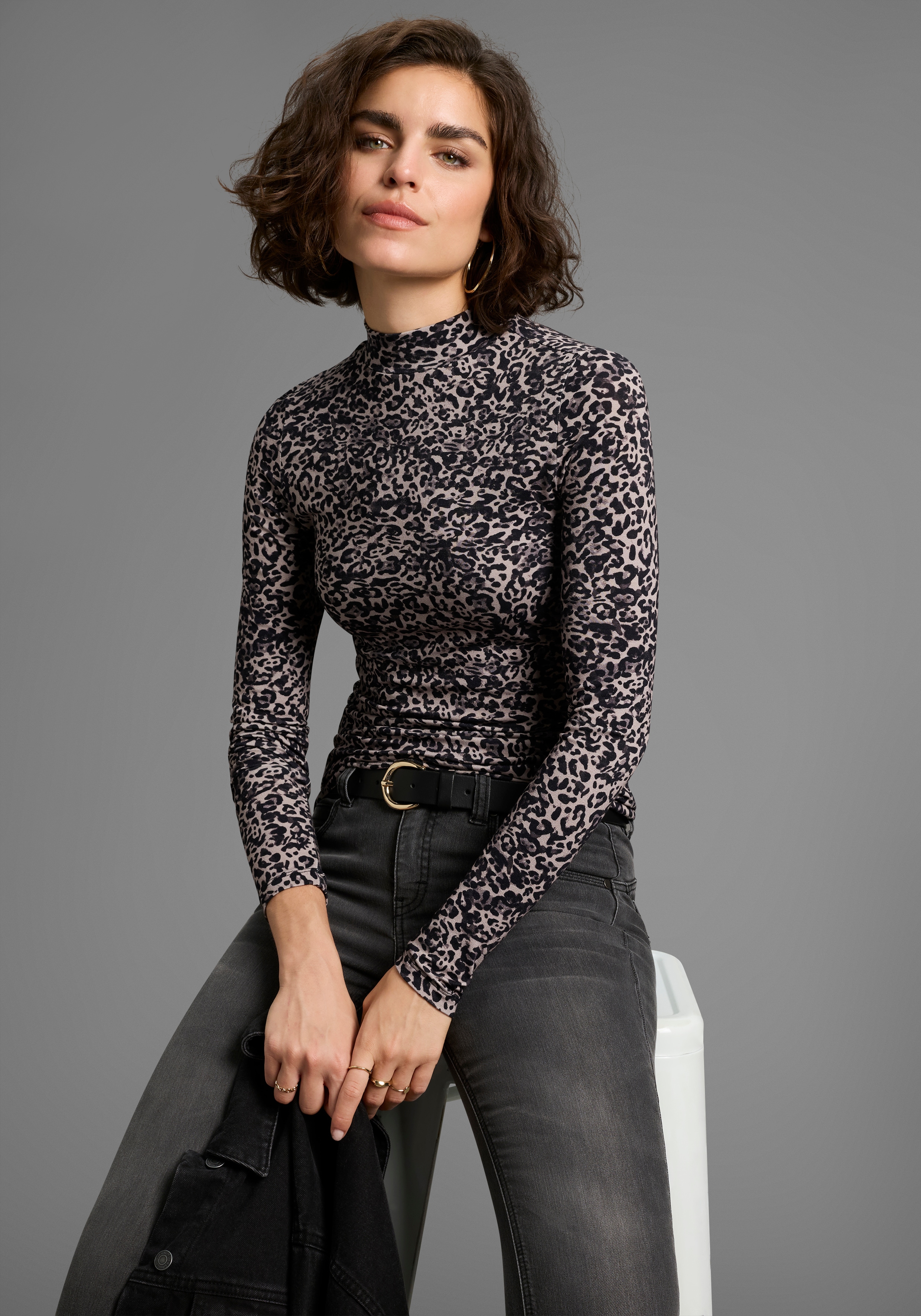 Laura Scott Langarmshirt aus Viskosemischung, figurbetonte Passform, hüftbedeckende Länge