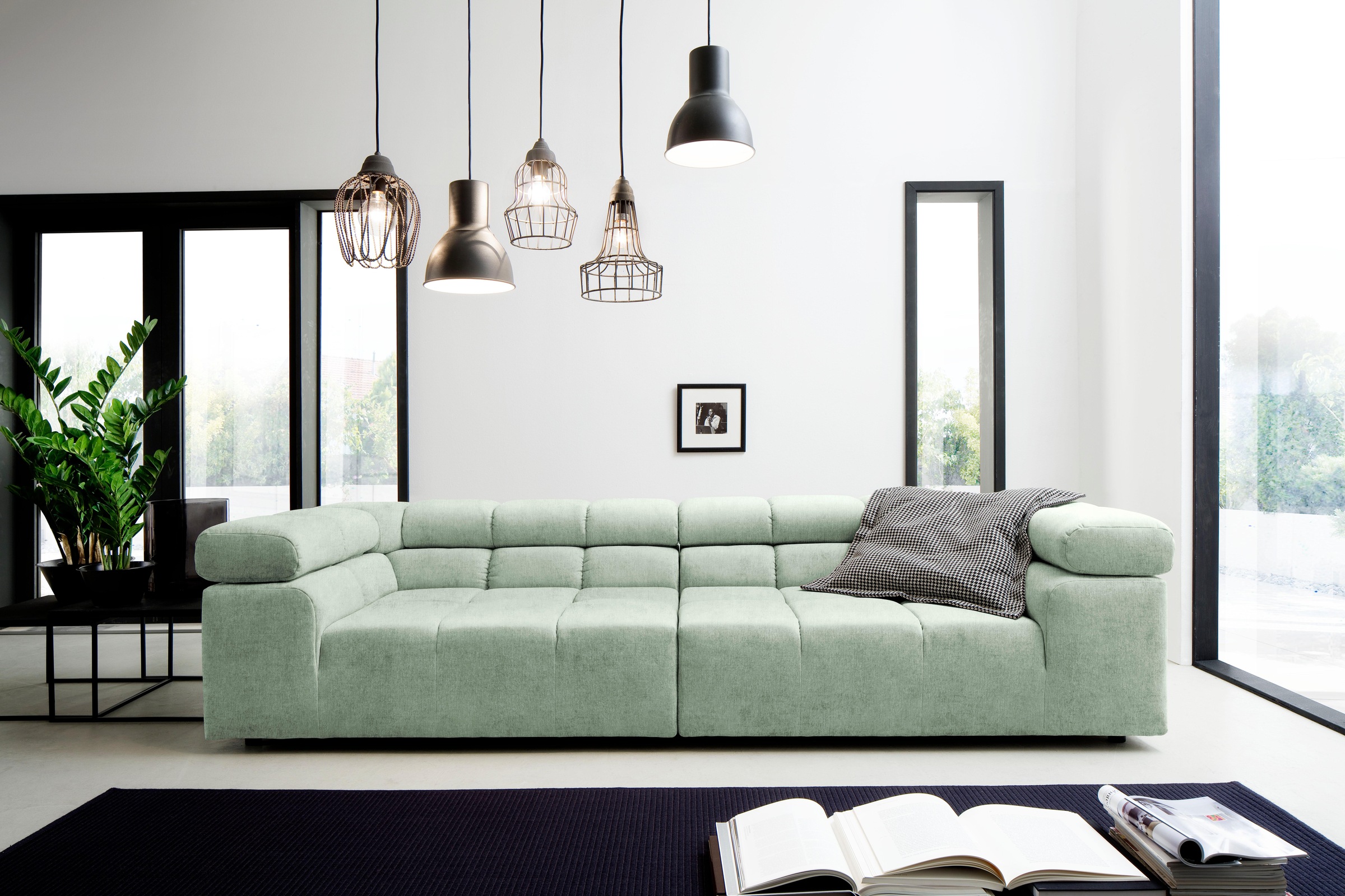 INOSIGN Big-Sofa "Ancona B/T/H: 290/110/70 cm", auffällige Steppung, inkl. 2 Zierkissen und verstellbaren Kopfstützen