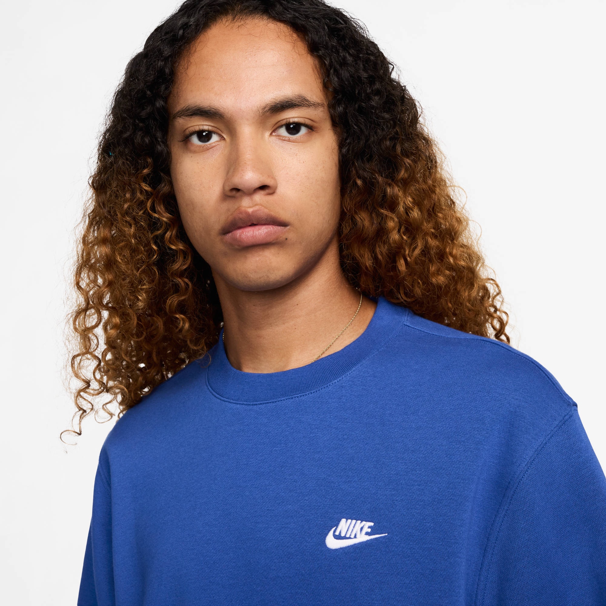 Nike Sportswear Sweatshirt »Nike Club Men's Fleece Crew«, sportlicher Stil, aus Baumwolle und Polyester
