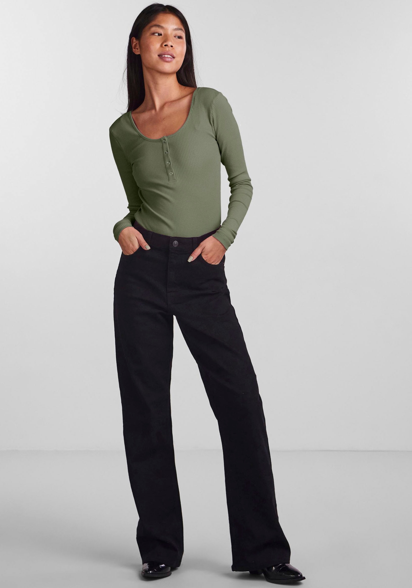 pieces Langarmshirt »PCKITTE LS TOP NOOS BC« Baumwollmischung, slim fit