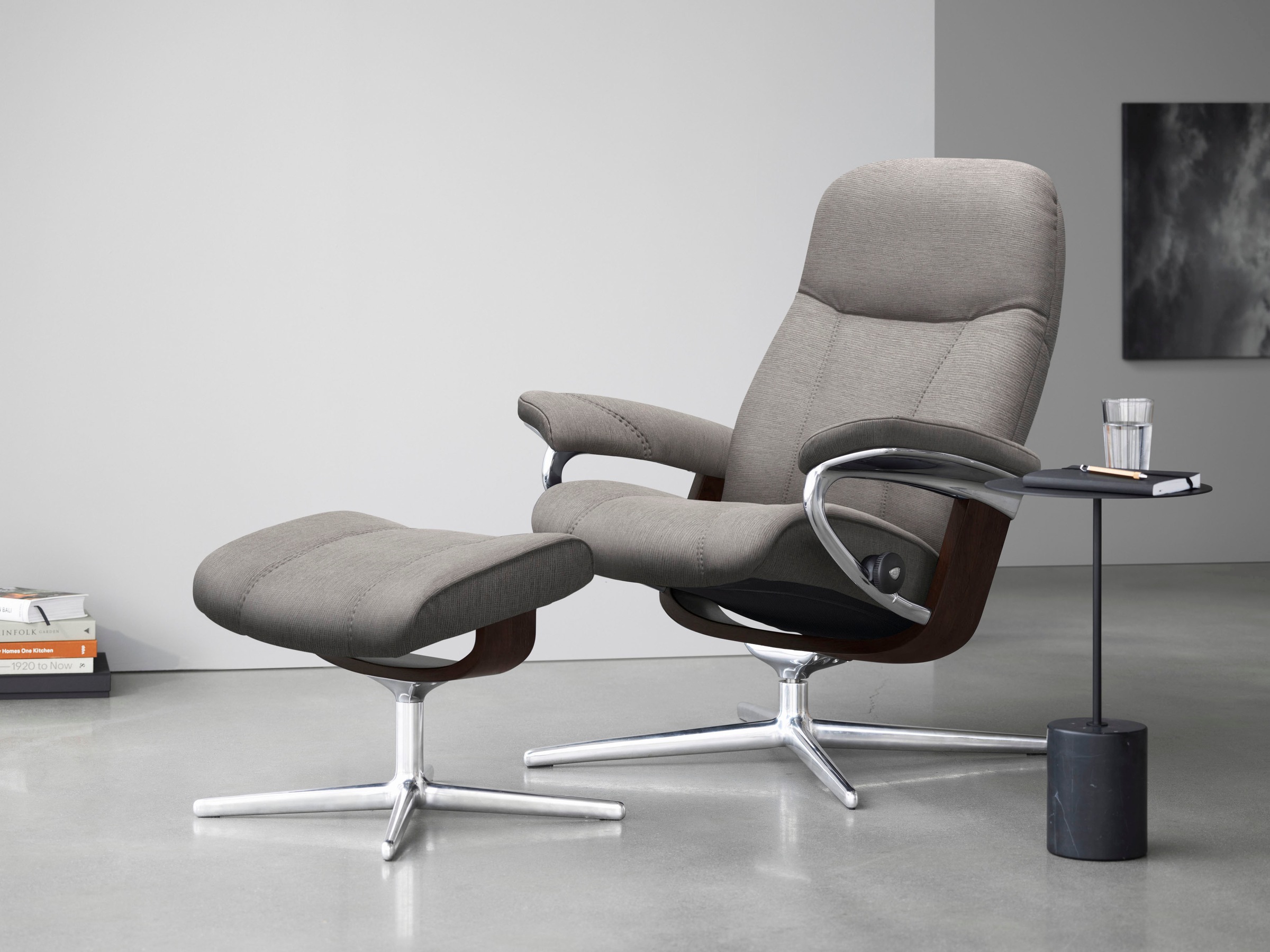 Stressless® Relaxsessel »Consul«, (Set, Relaxsessel mit Hocker), mit Hocker, mit Cross Base, Größe S, M & L, Holzakzent Braun