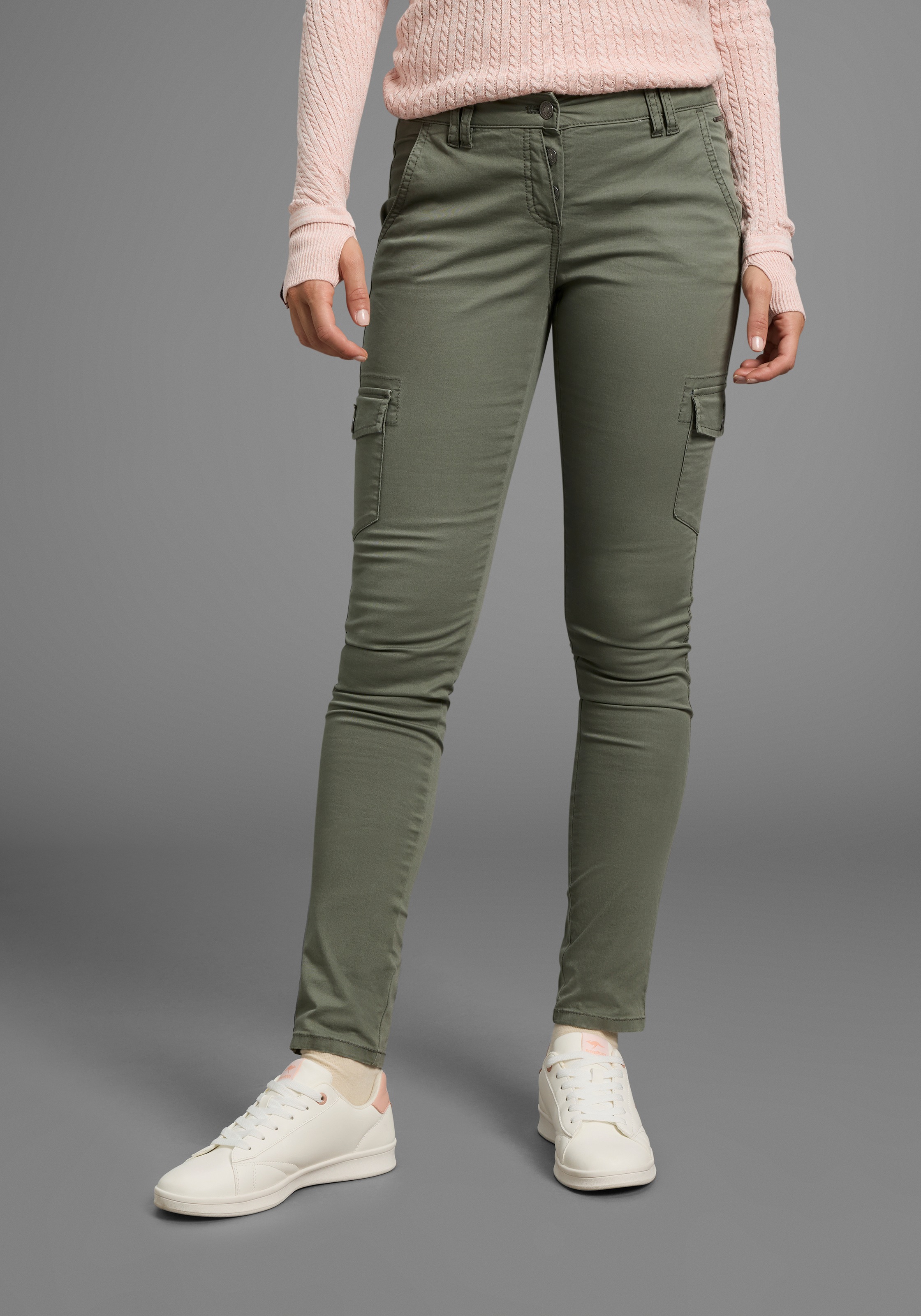 KangaROOS Cargohose im mit aufgesetzten Taschen seitlich günstig online kaufen