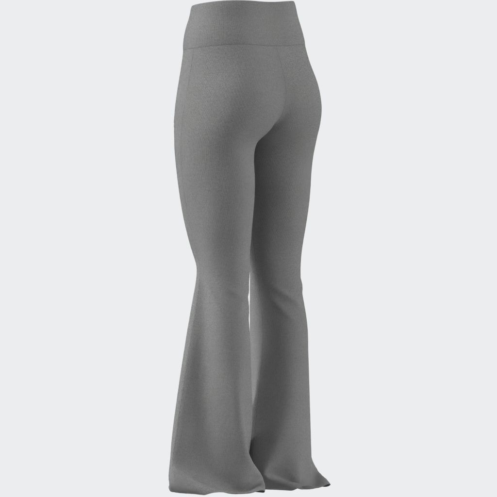 adidas Originals Leggings »ESS FL LEGGINGS«, (1 tlg.), mit ausgestelltem Bein und Ripp Optik, hoher Bund