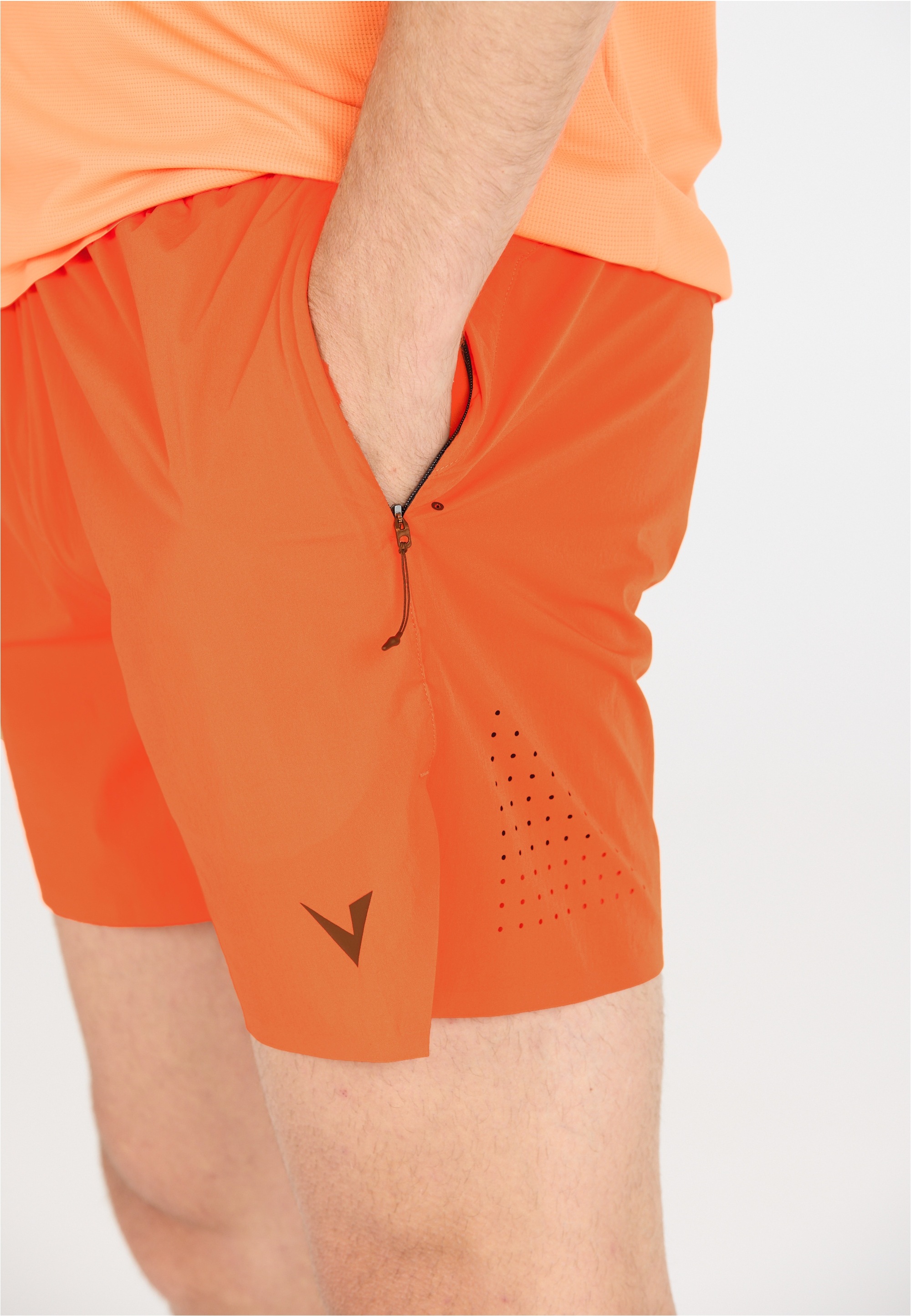 Virtus Shorts »Orvi«, mit Quick-Dry-Funktion