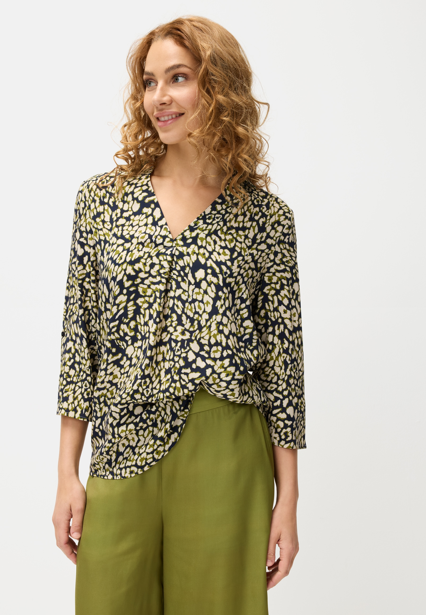 LASCANA Schlupfbluse mit 3/4-Ärmeln, elegante Damenbluse mit Animalprint günstig online kaufen