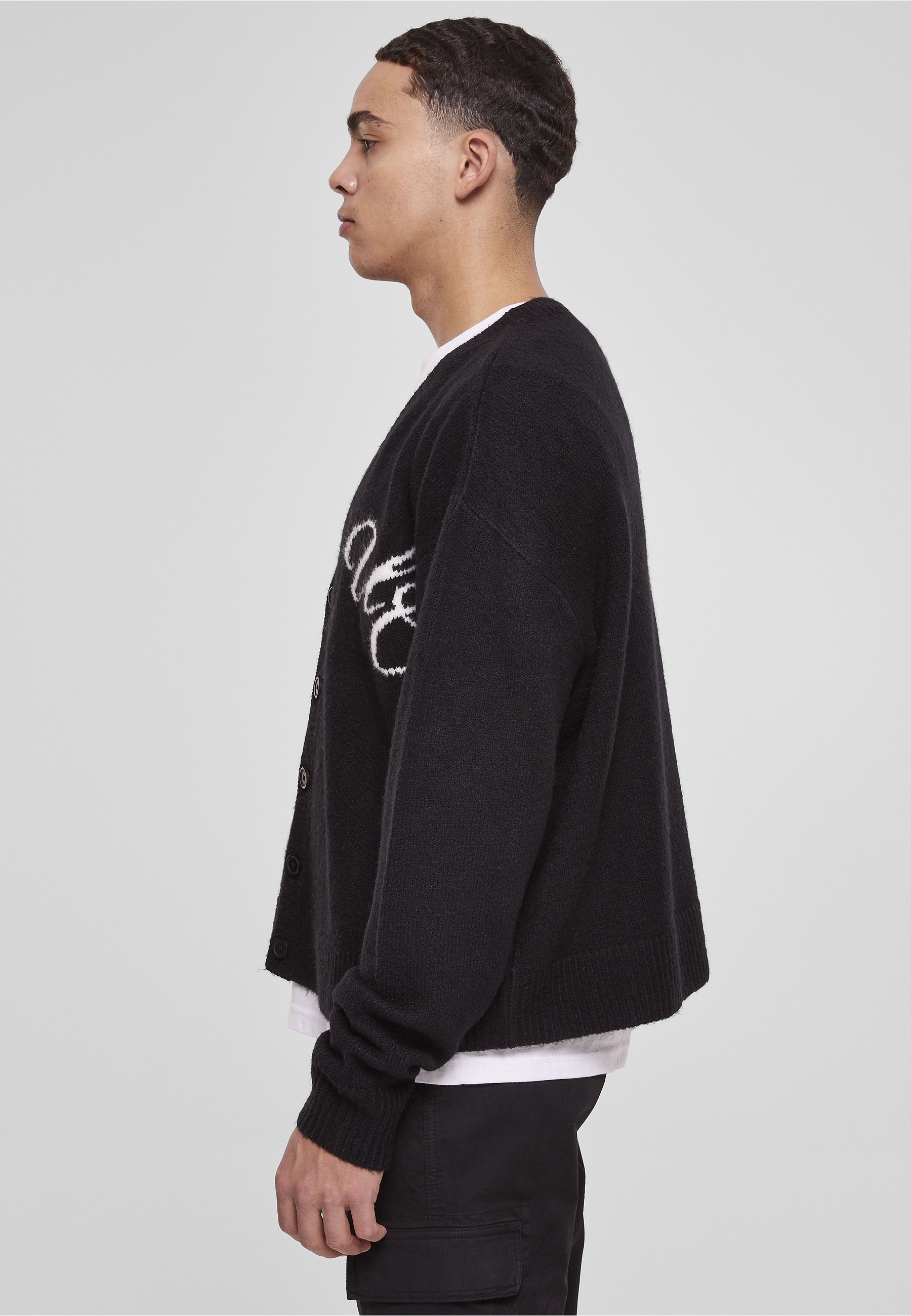 URBAN CLASSICS Rundhalspullover »Urban Classics Herren Initials Cardigan« 1 Stk.