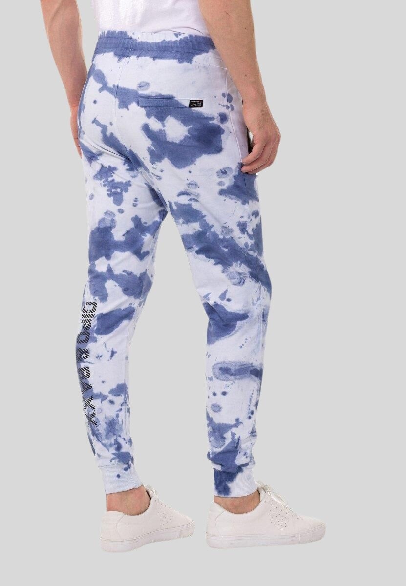 Cipo & Baxx Trainingsanzug »HOMEWEAR«, mit Allover-Musterung