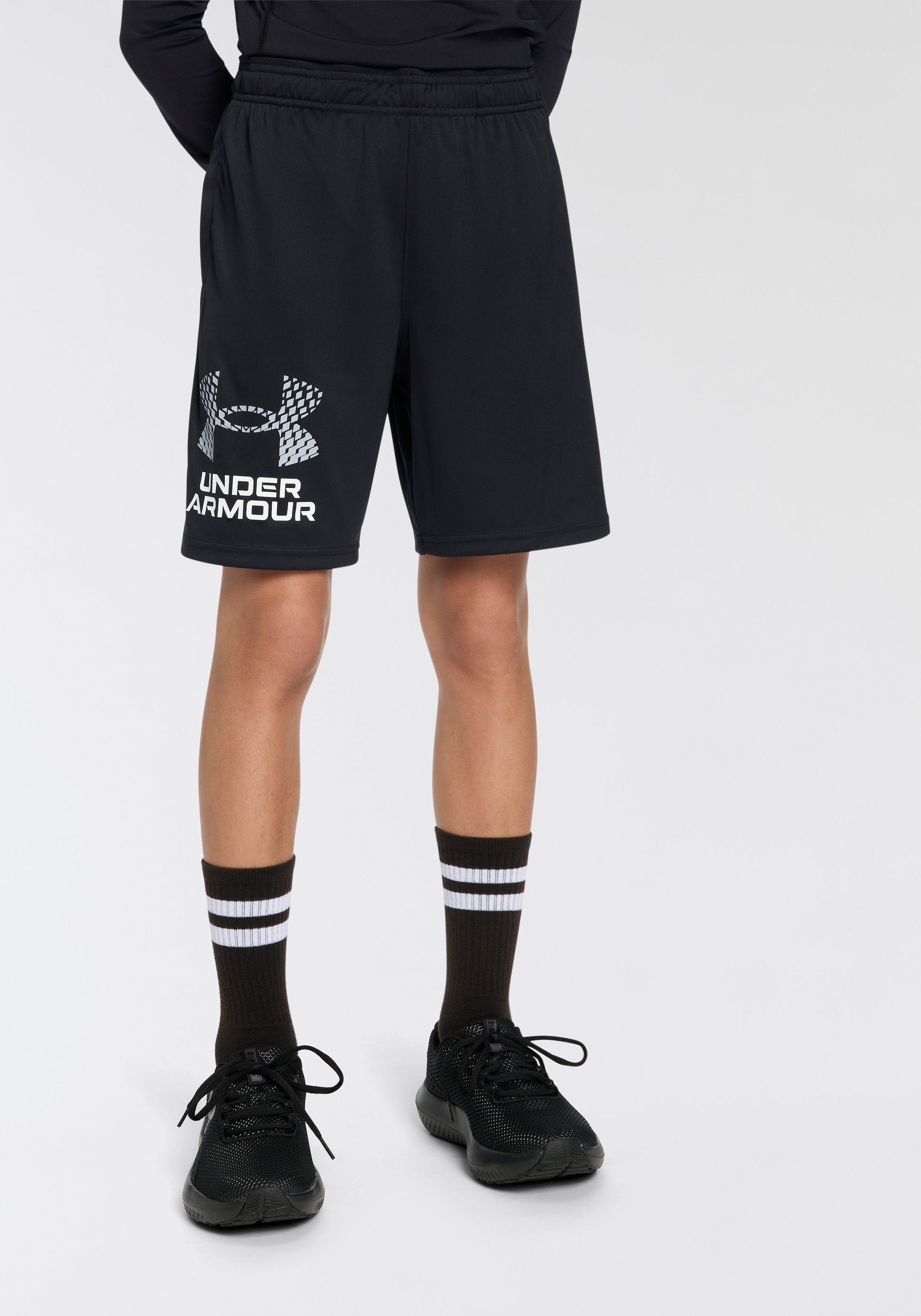 UNDER ARMOUR Jungen Trainingsshorts "TECH", schwarz, Gr. XL, Obermaterial: 100% Polyester, Hosen, für vielseitige Aktivitäten, leichtes Material,