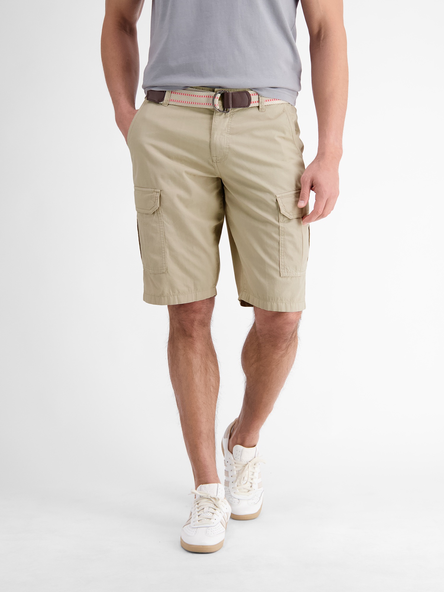 Thumbnail - LERROS Bermudas "Cargo-Bermuda mit Gürtel" Bequem geschnittene Bermuda für den Sommer, Einfarbig, 100% Baumwolle