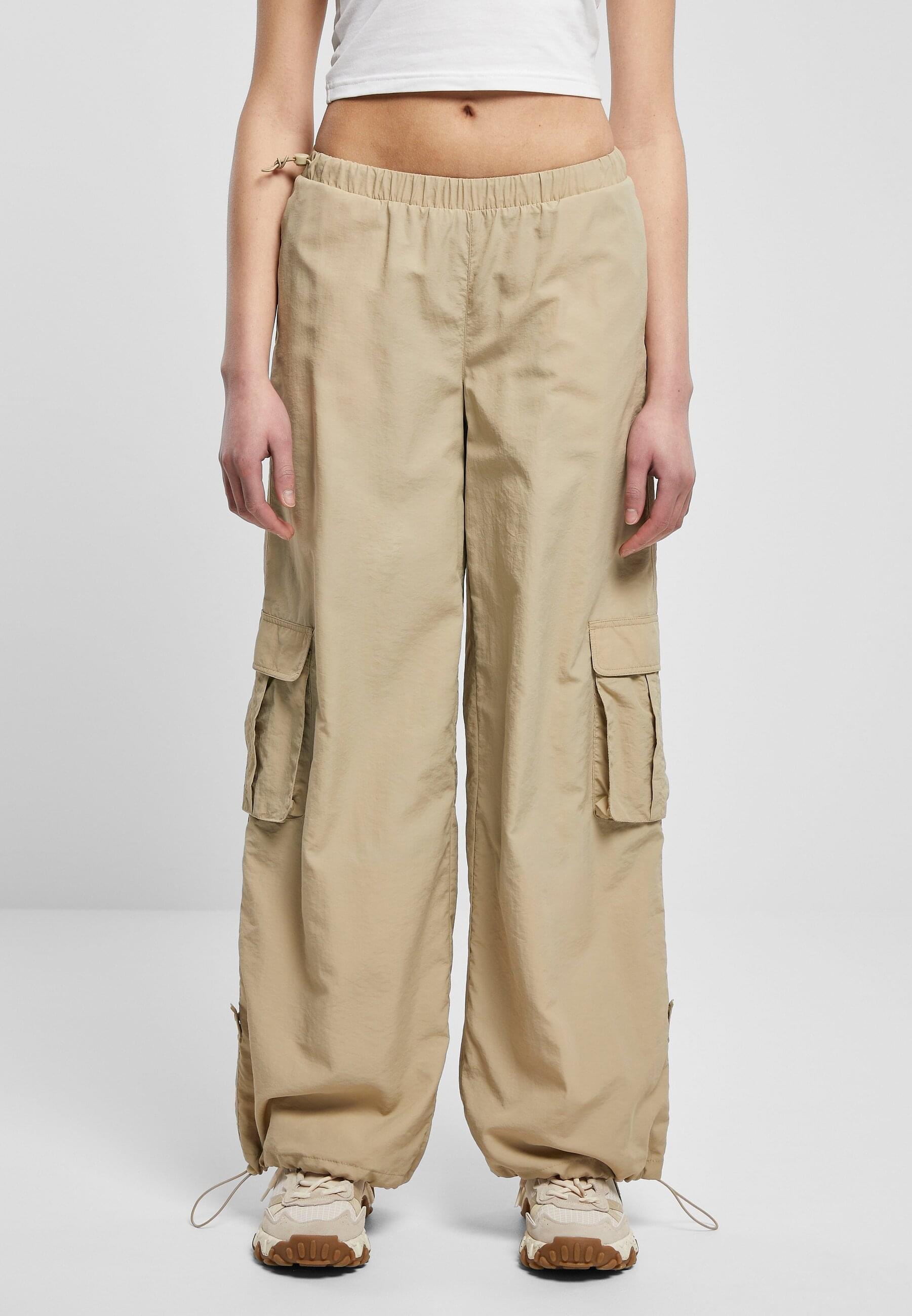 URBAN CLASSICS Stoffhose »Urban Classics Damen Ladies Wide Crinkle Nylon Cargo Pants«, (1 tlg.)