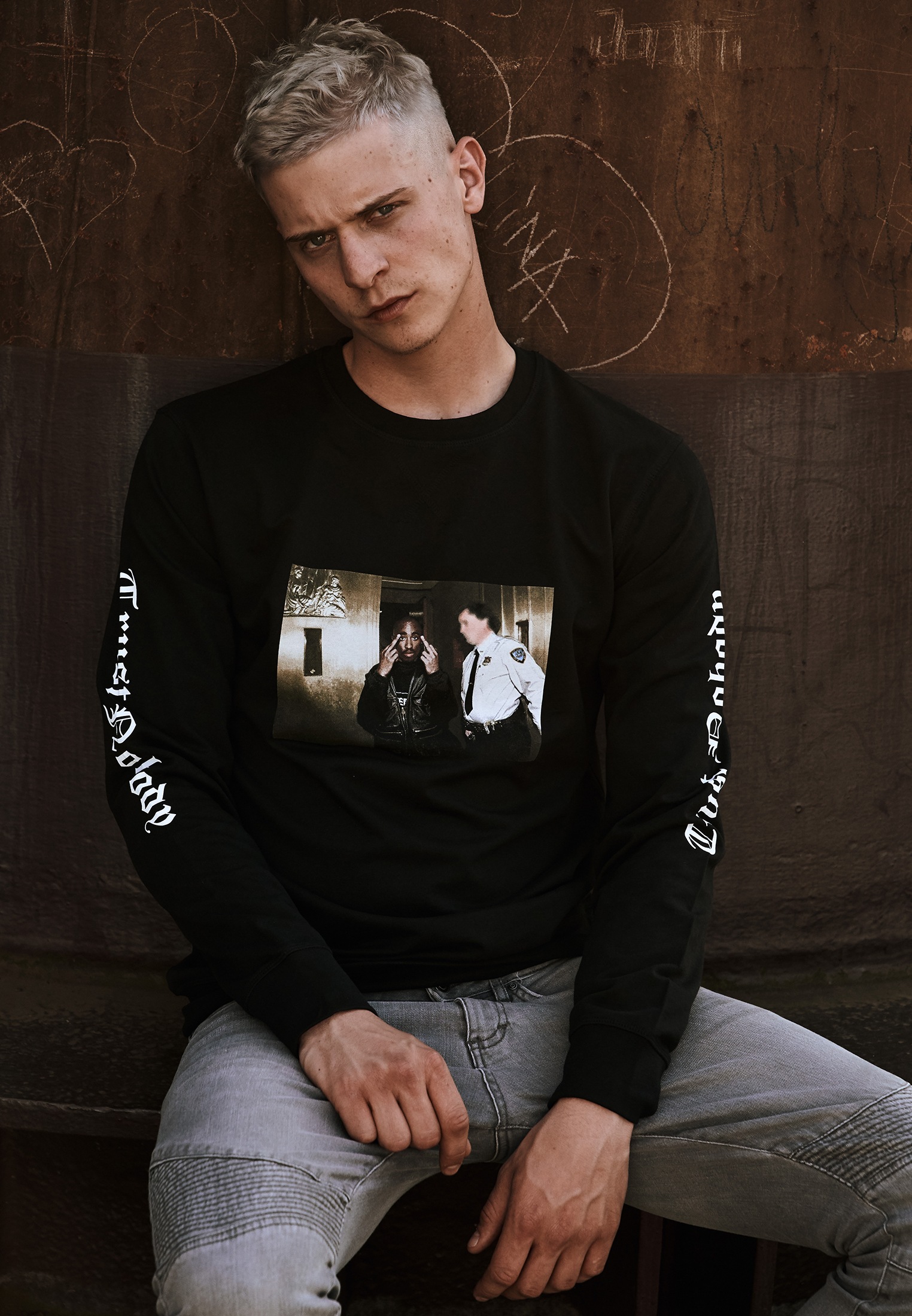 MisterTee Sweater »Herren Tupac Trust Nobody Crewneck« (1 tlg.)