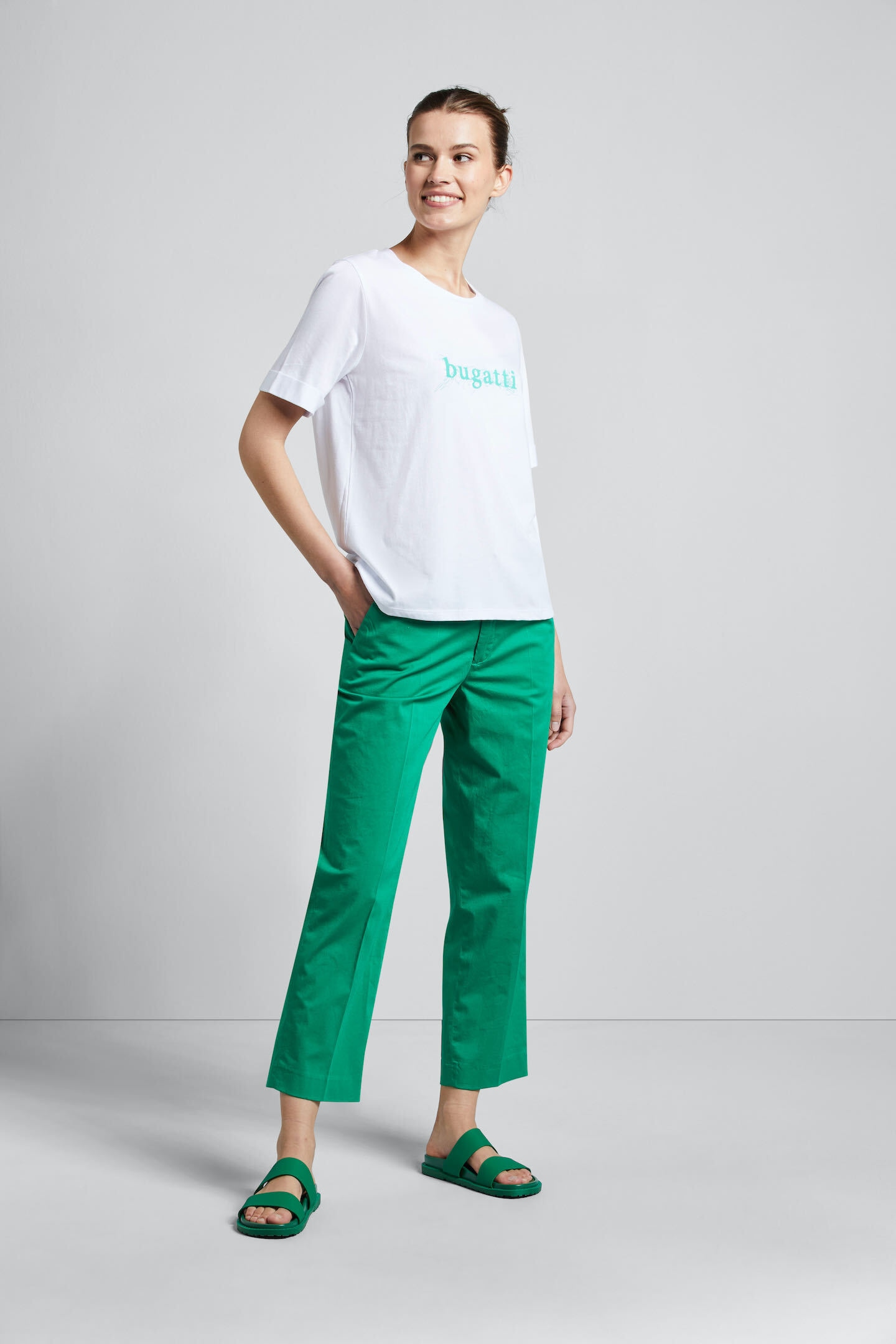 bugatti T-Shirt, aus BAUR kaufen einer Baumwoll-Modalmischung online hochwertigen 