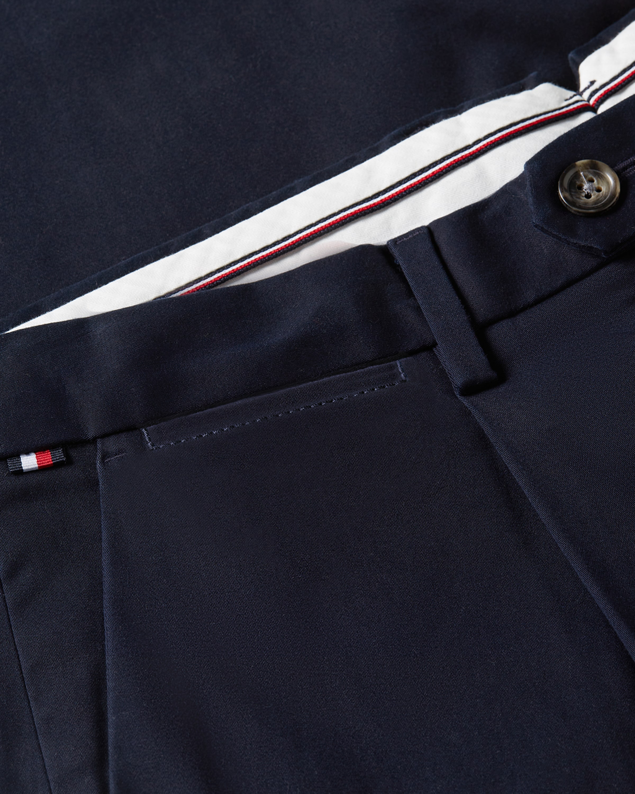 Tommy Hilfiger Chinohose »HARLEM 1PLT CHINO SATIN«, relaxed fit, Bundhalte