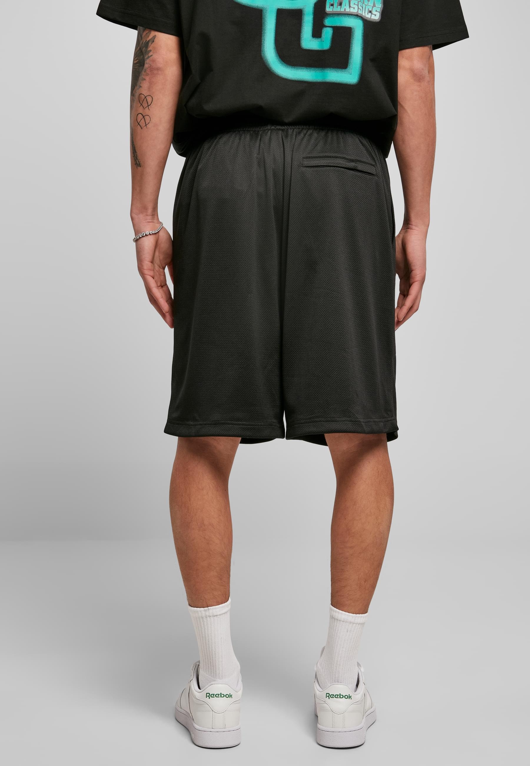 URBAN CLASSICS Stoffhose »Urban Classics Herren Basic Mesh Shorts«, (1 tlg.)