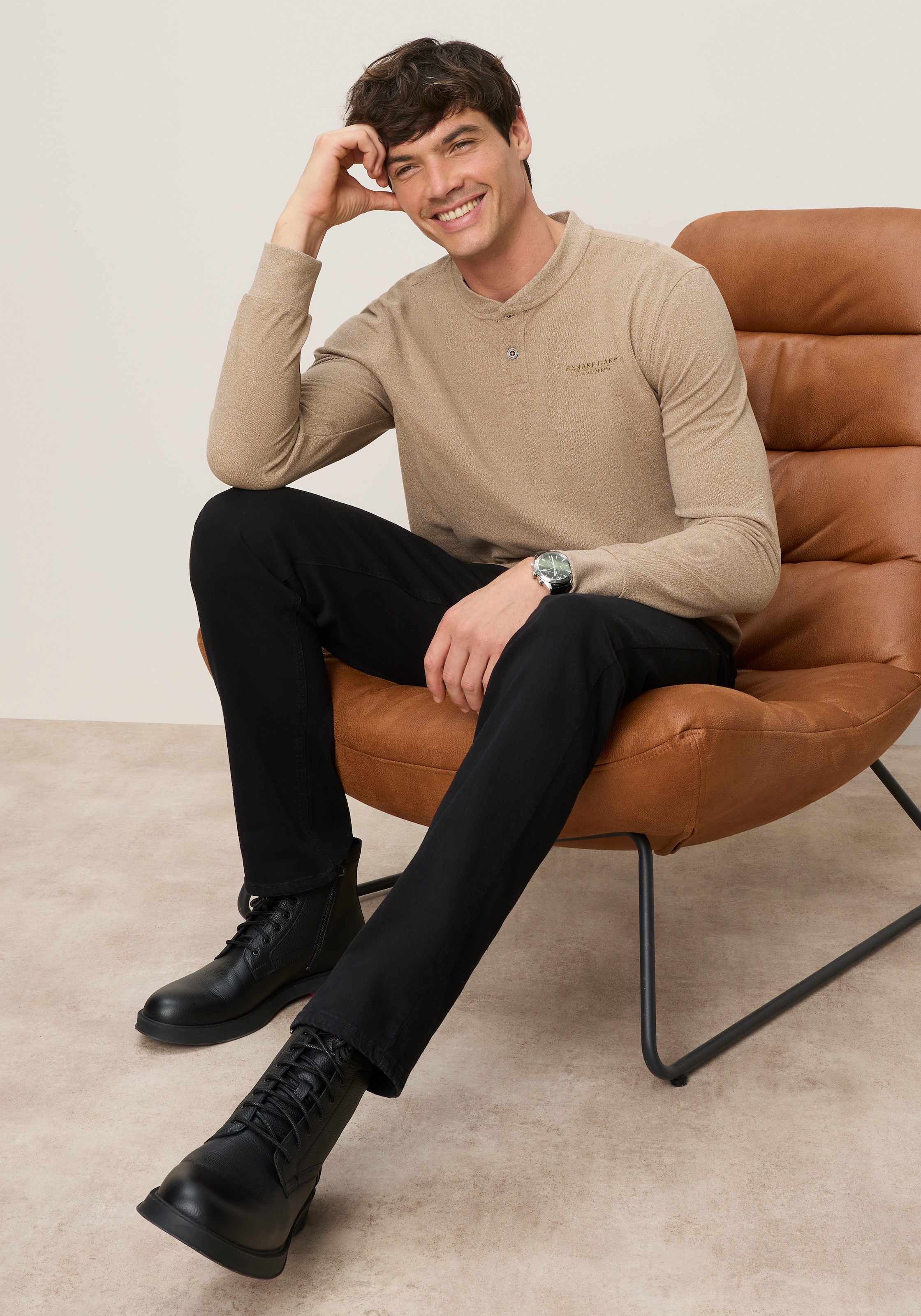 Bruno Banani Henleyshirt mit Langarm, aus Single Jersey, melierte Optik