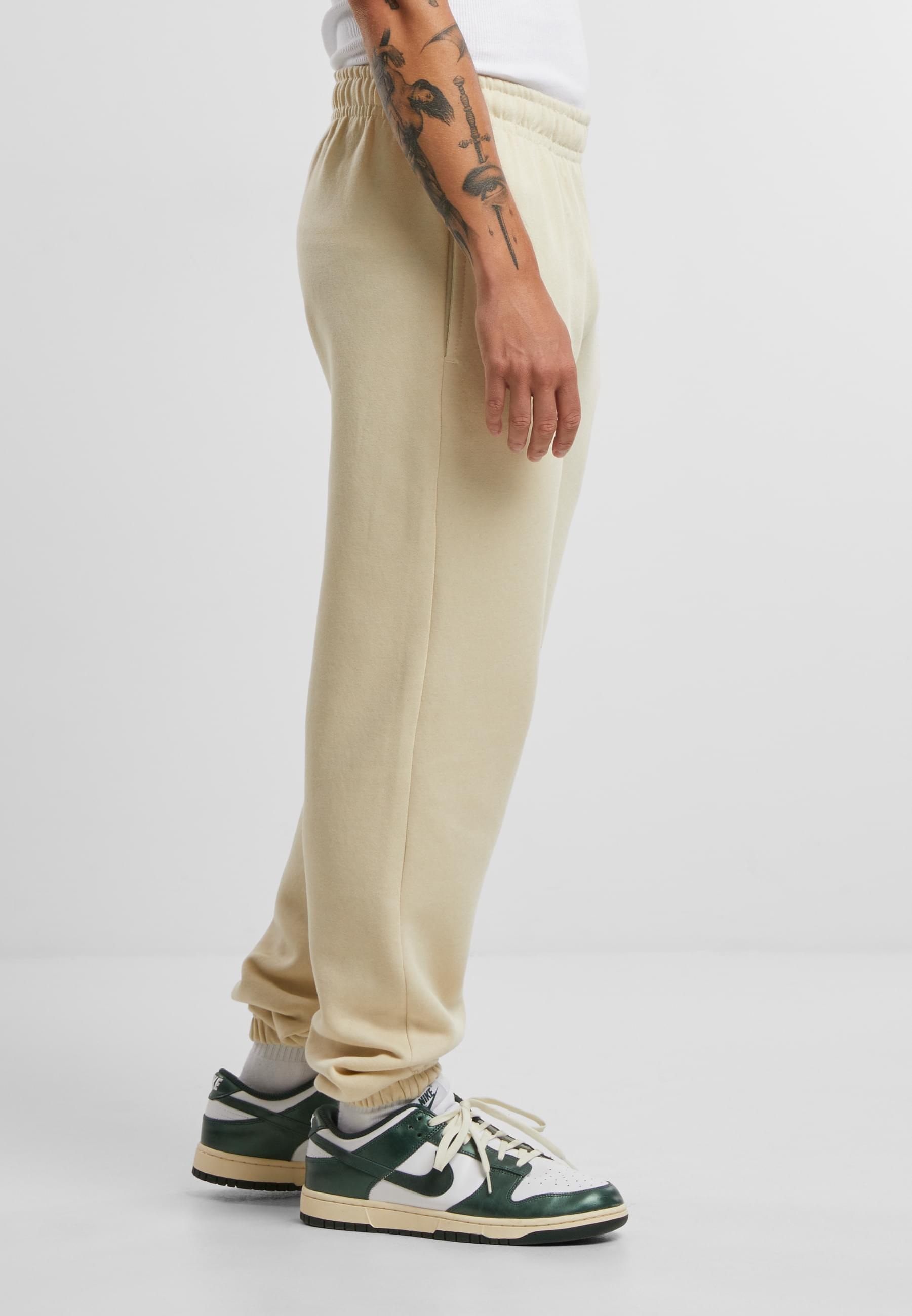 URBAN CLASSICS Jogginghose »Urban Classics Basic Essential Sweatpants«, (1 tlg.)