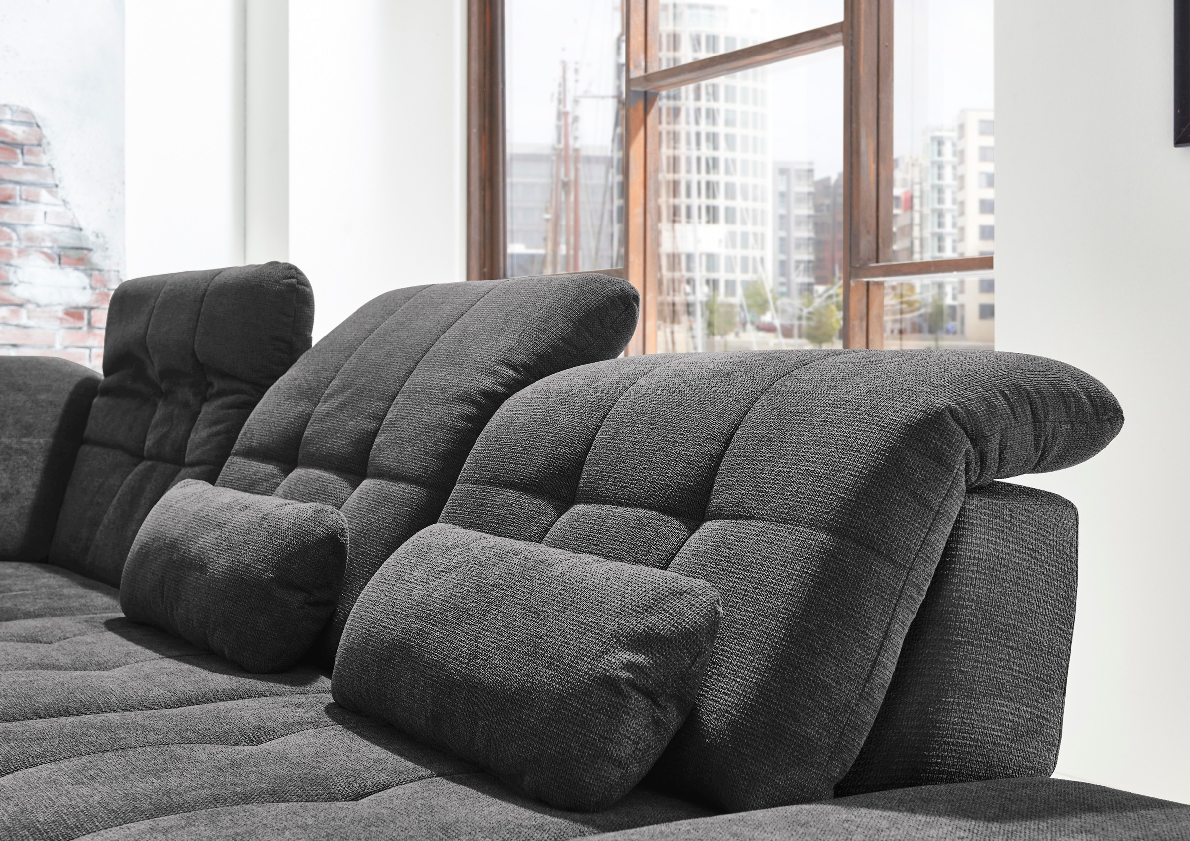 Die PlanBar Ecksofa »MP-IN17004 L-Form«, wahlweise mit Bettfunktion, Sitztiefen- und Kopfteilverstellung