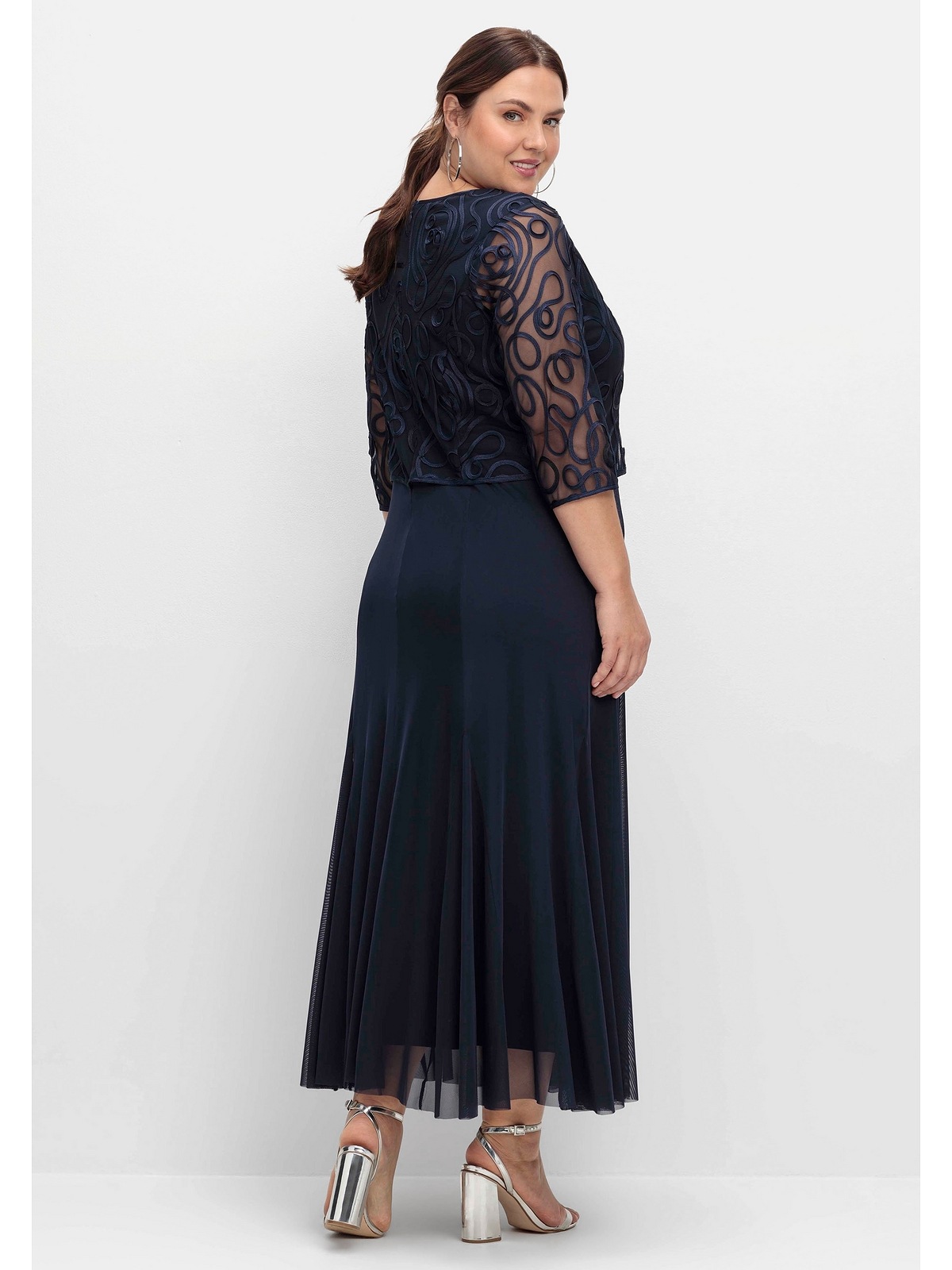 Sheego Abendkleid "Große Größen", aus Mesh, mit Zierborten günstig online kaufen