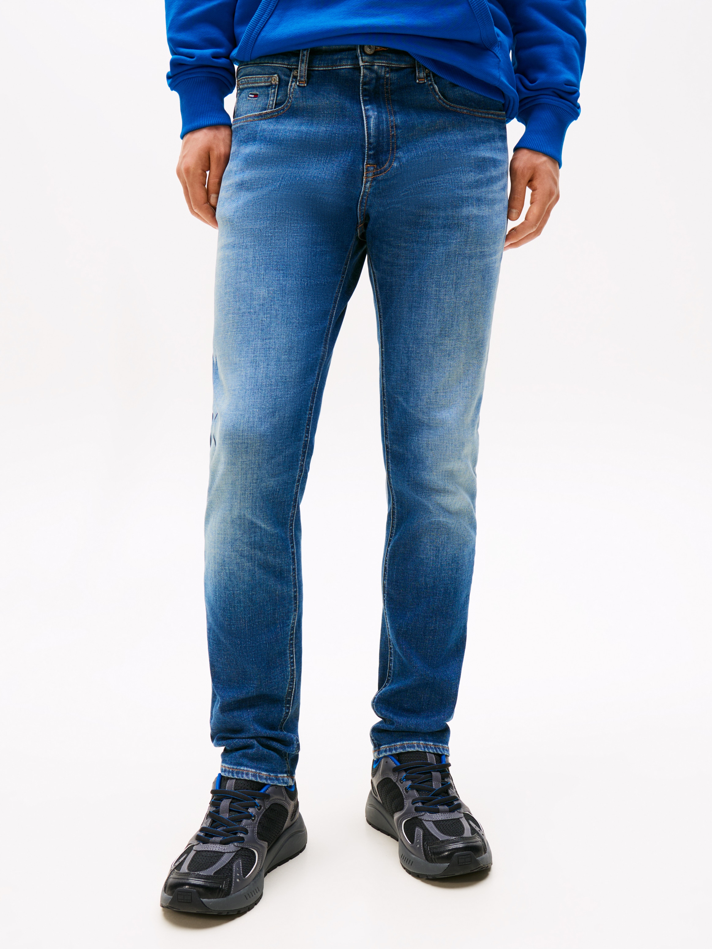Tommy Jeans Gerade Jeans "SCANTON SLIM BI0234", Mit Markenlabel aus Leder h günstig online kaufen